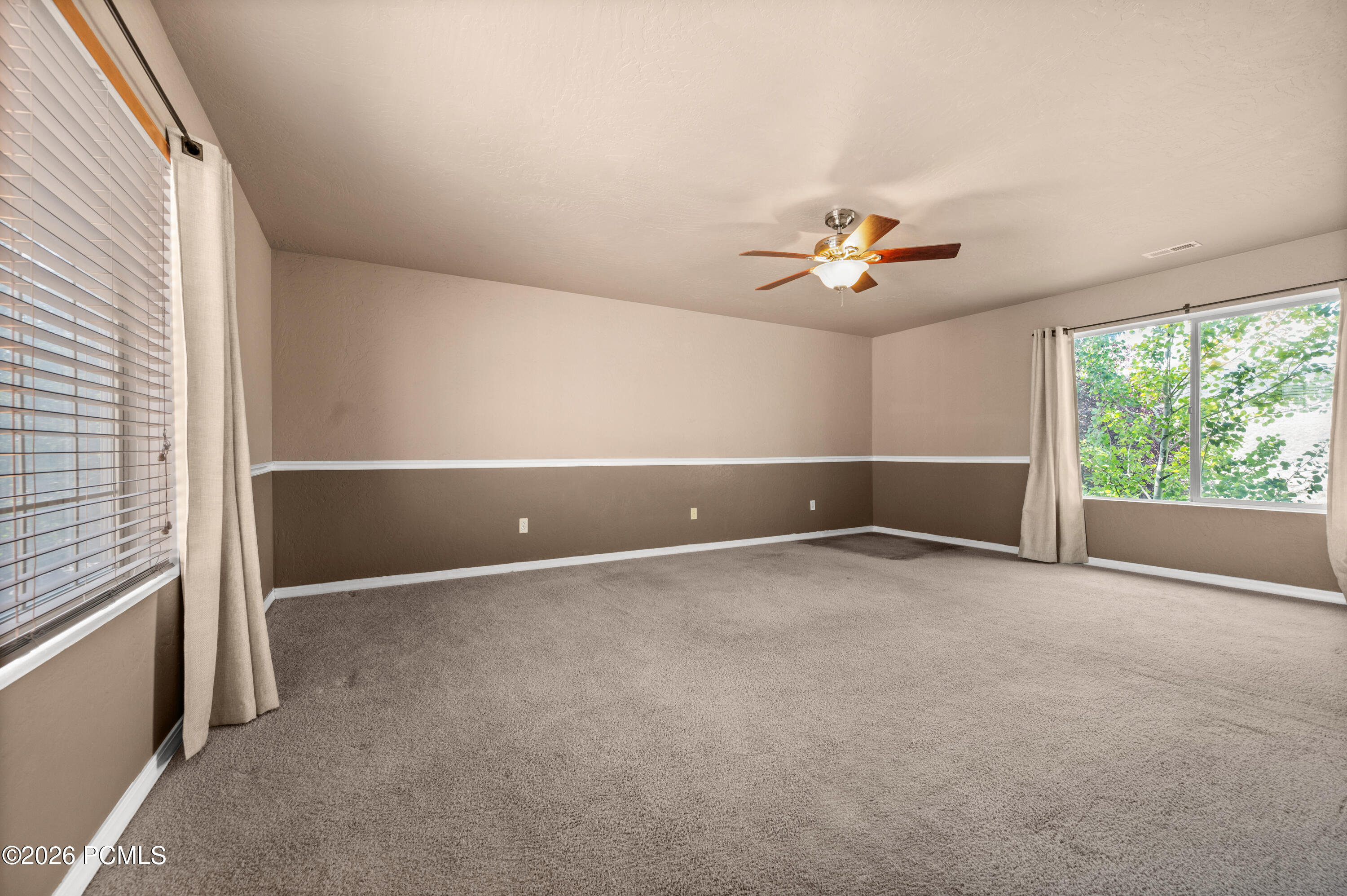 1272 E Foxcrest Court