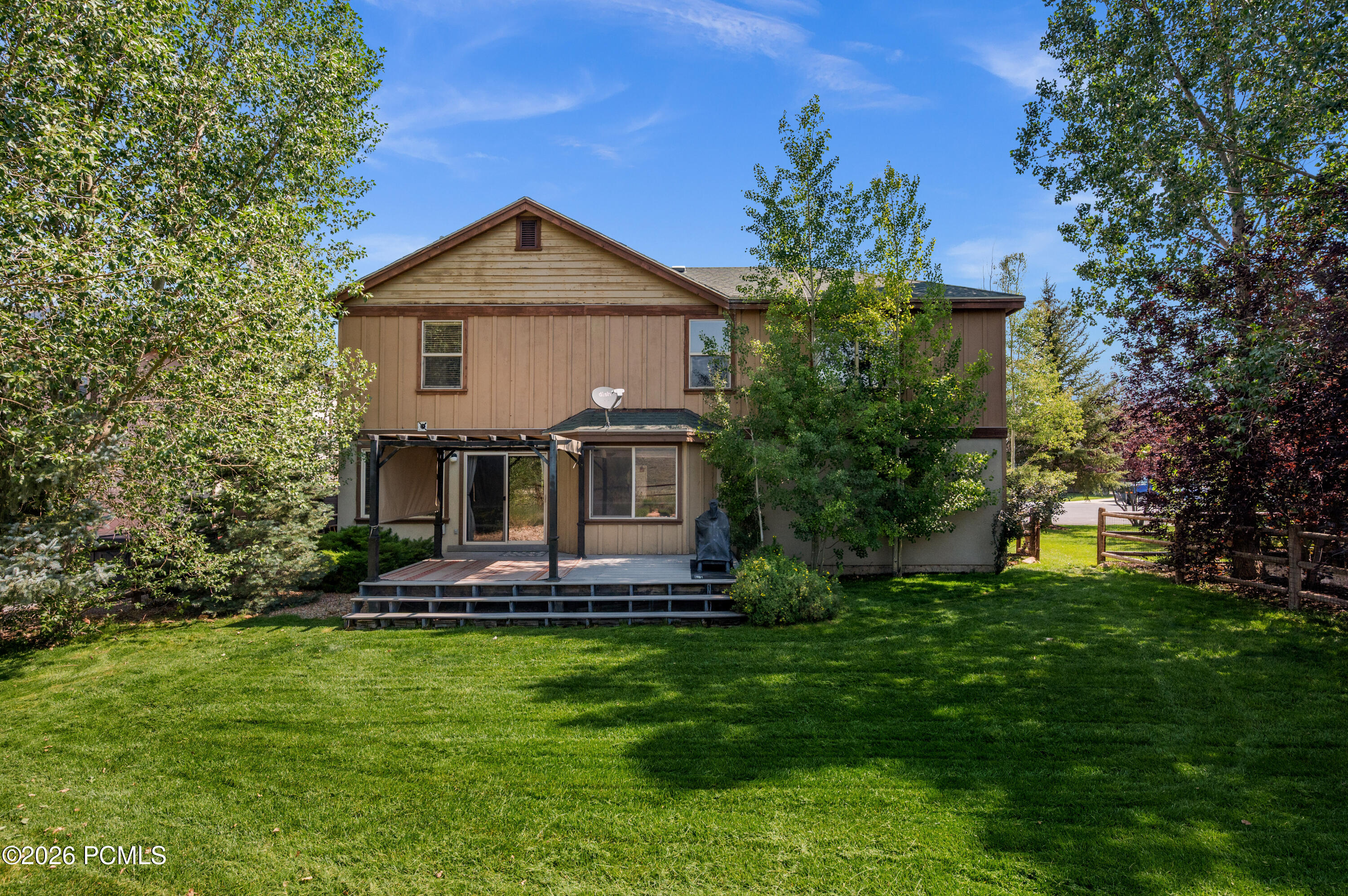 1272 E Foxcrest Court