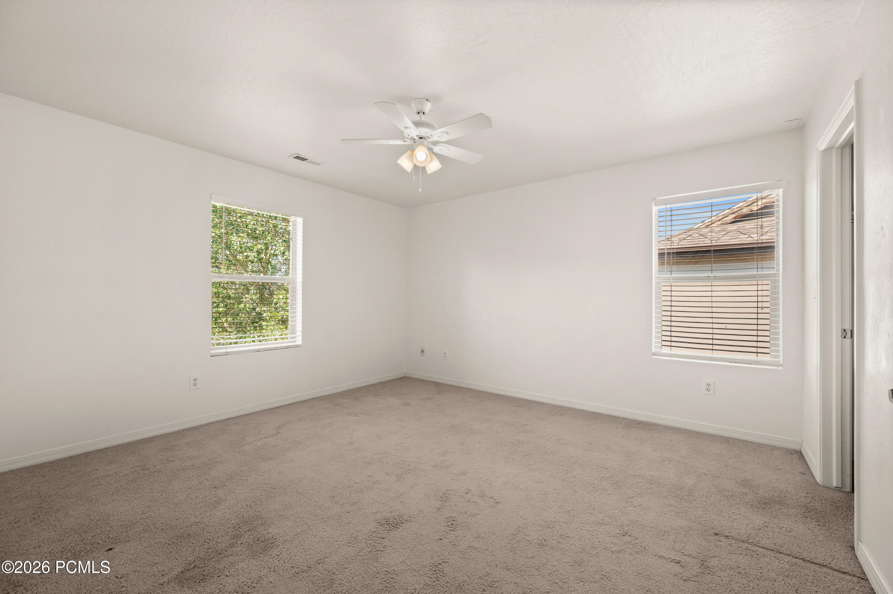1272 E Foxcrest Court
