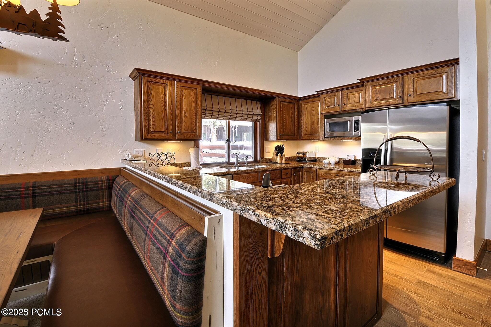 7720 E Royal Street East Ct-24