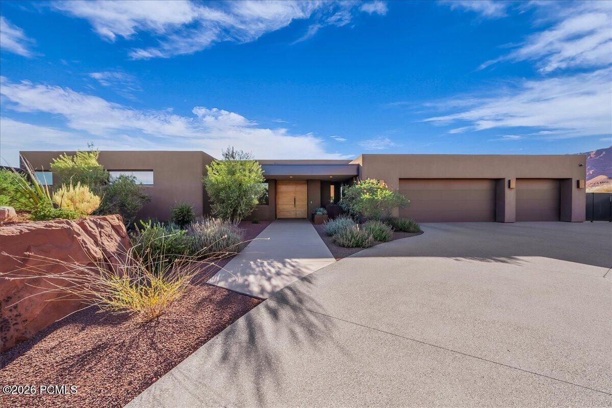 802 W Wicasa Way