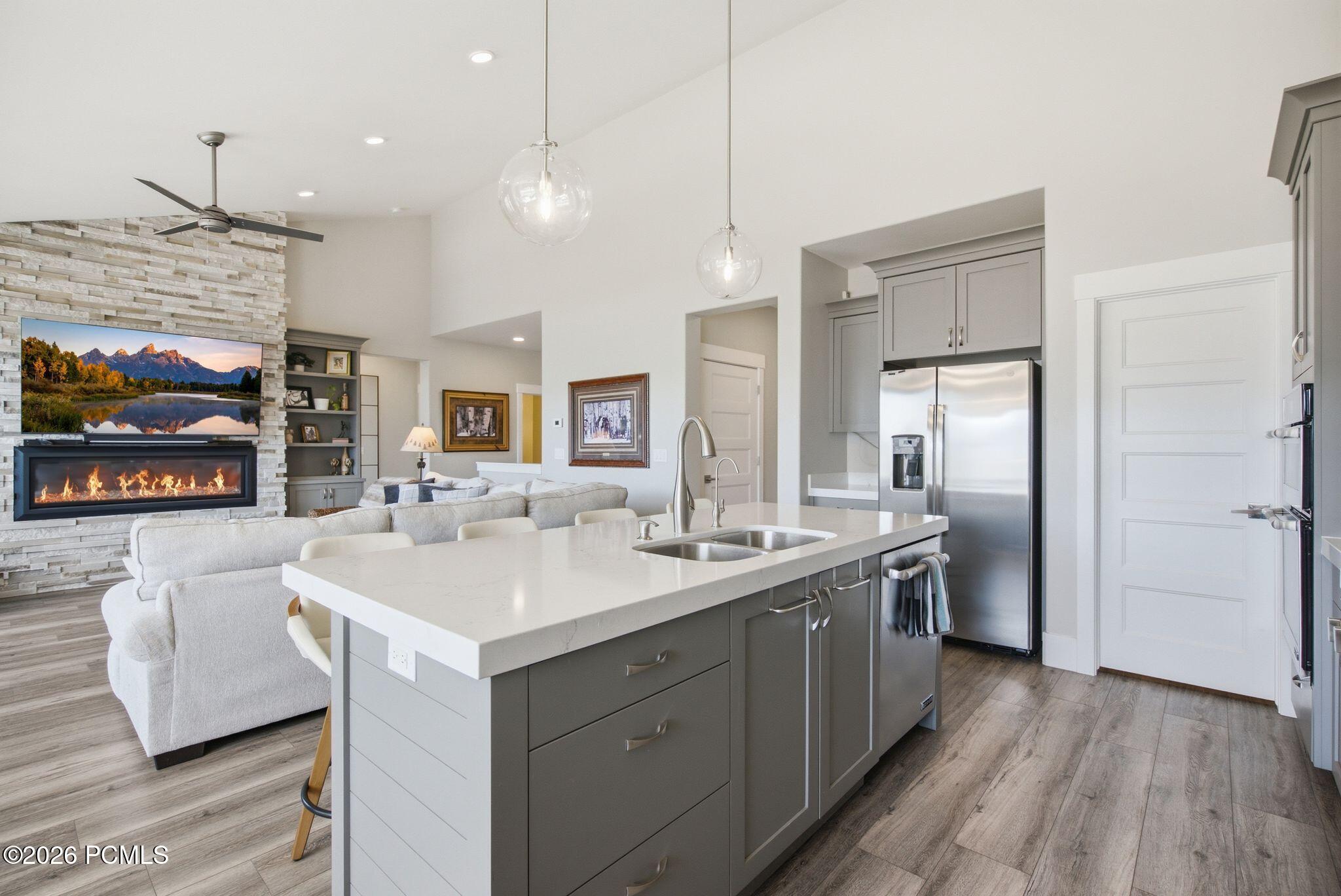 11293 Shoreline Drive