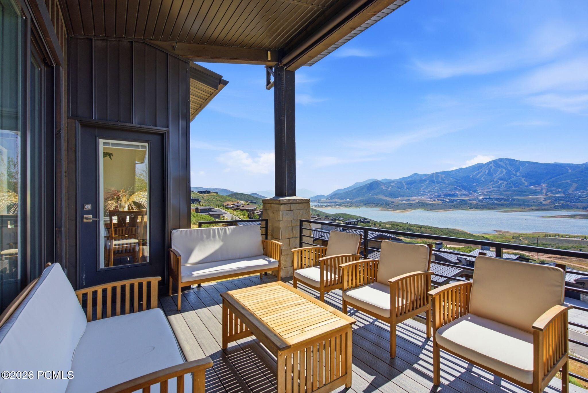 11293 Shoreline Drive