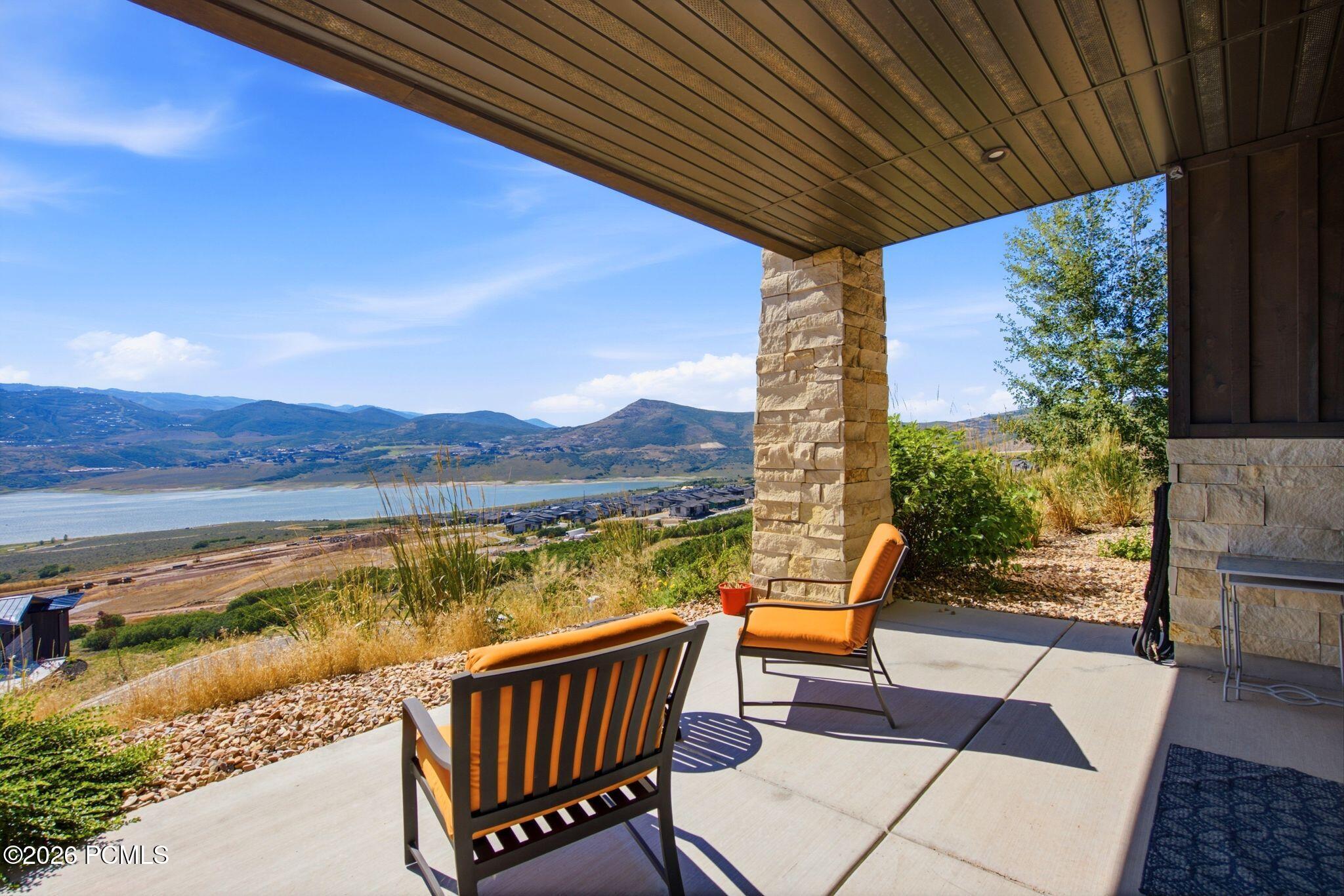11293 Shoreline Drive