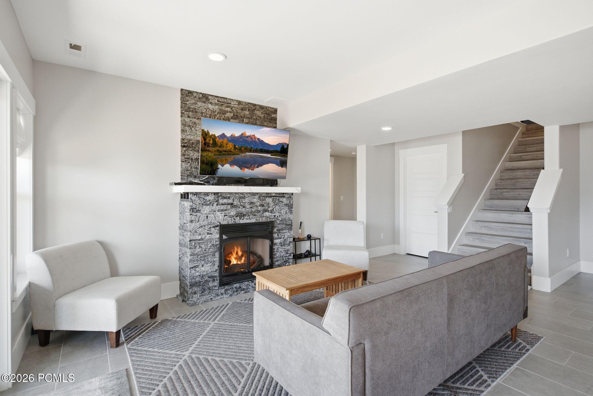 11293 Shoreline Drive