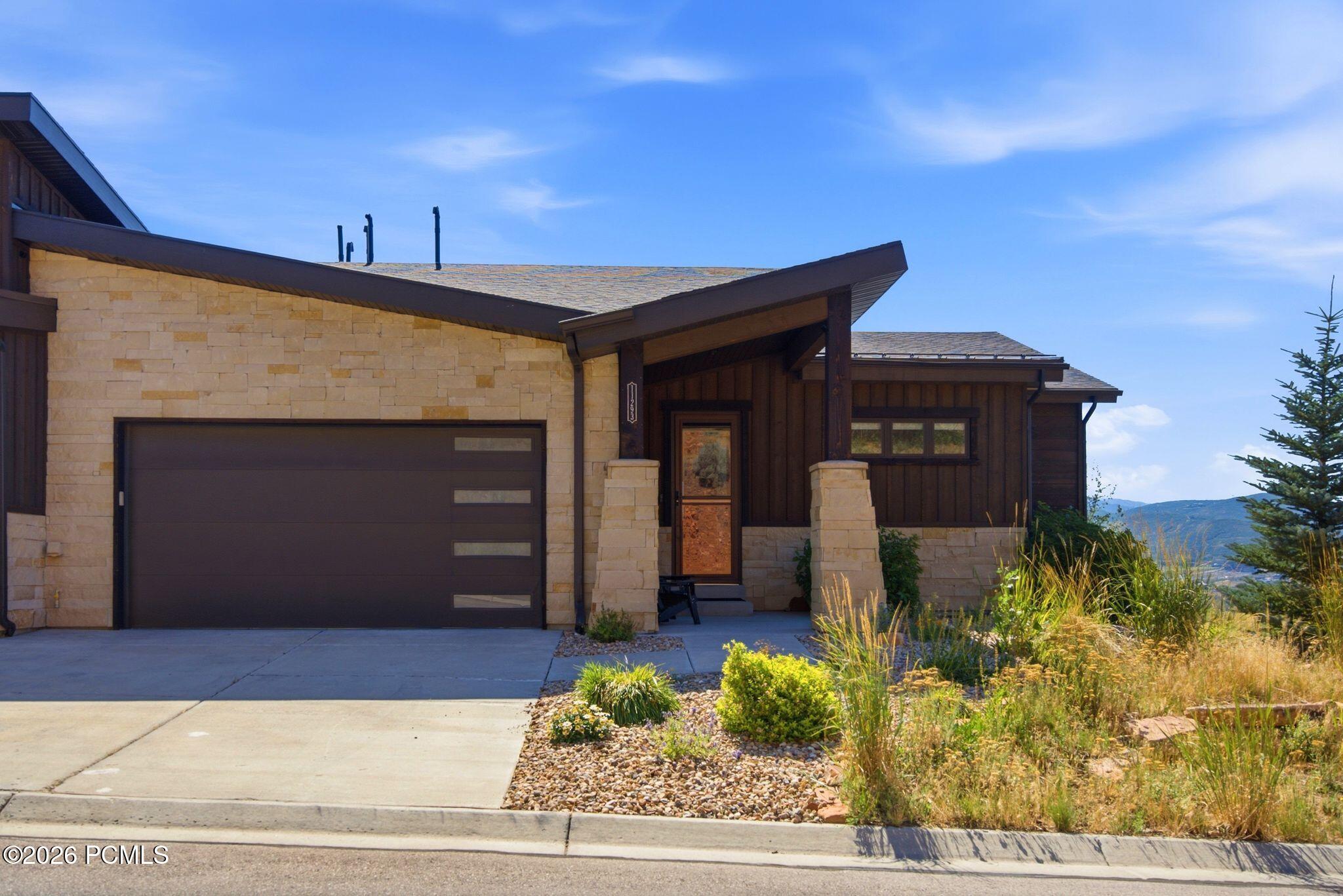 11293 Shoreline Drive