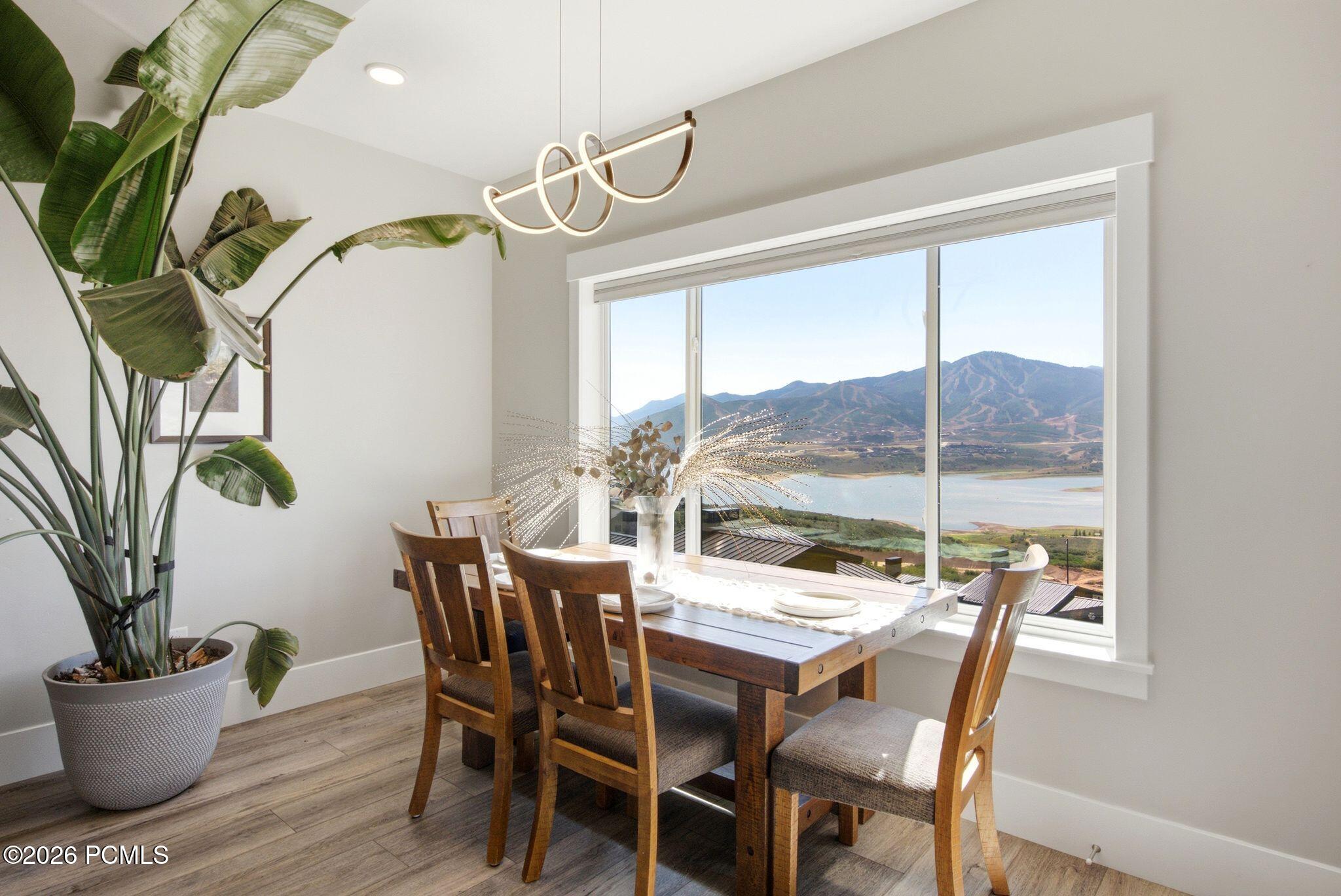 11293 Shoreline Drive