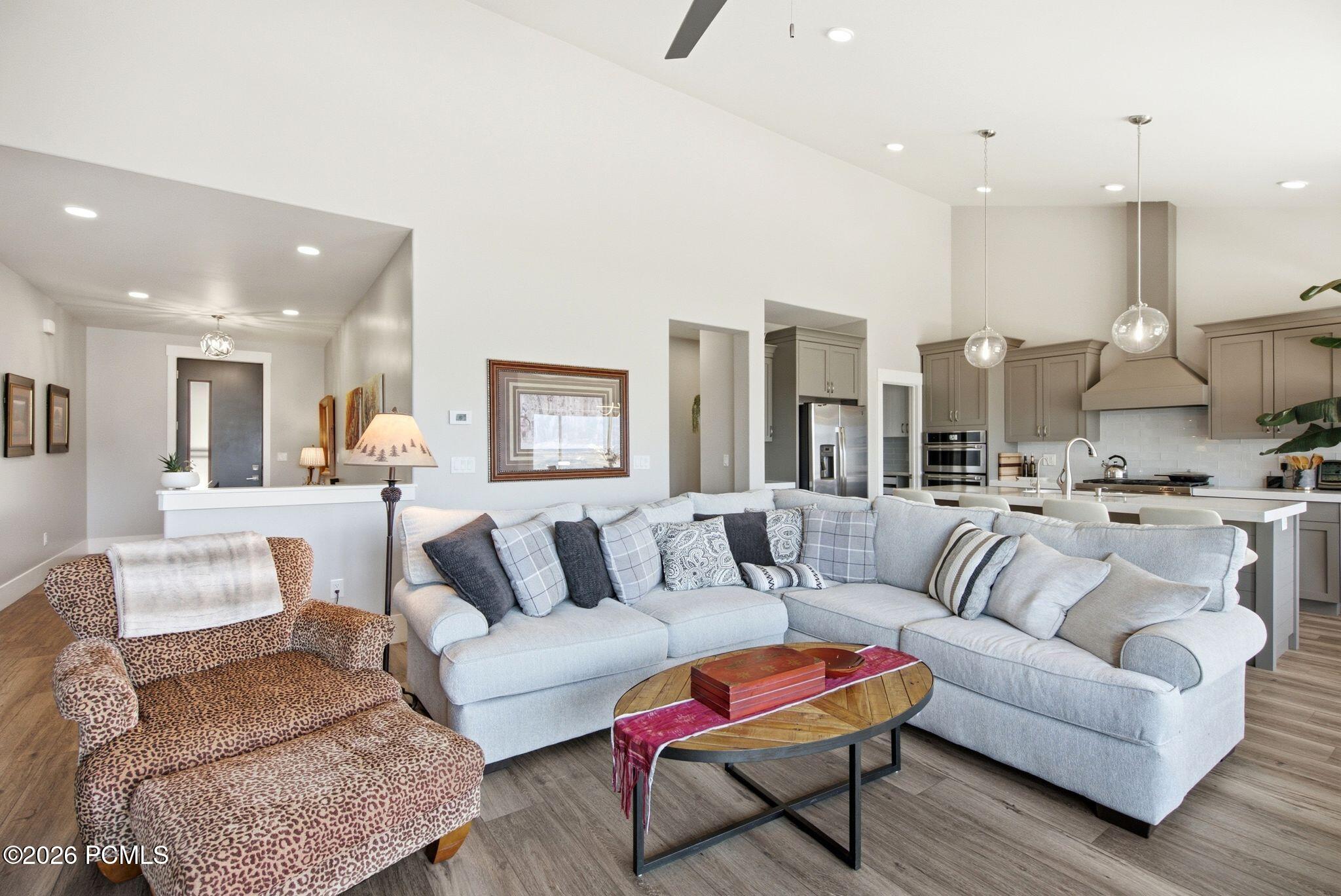 11293 Shoreline Drive