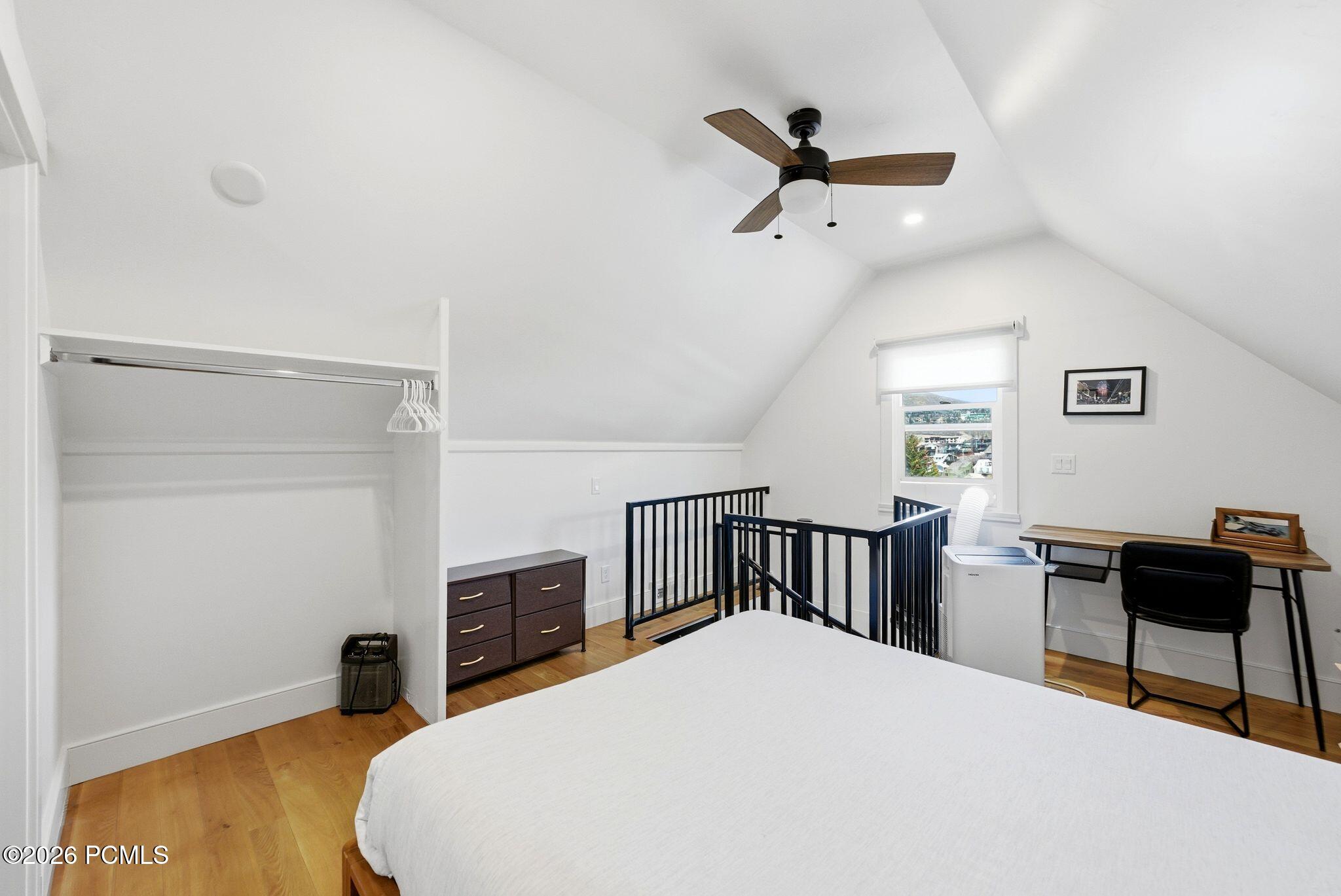 244 Woodside Avenue 5