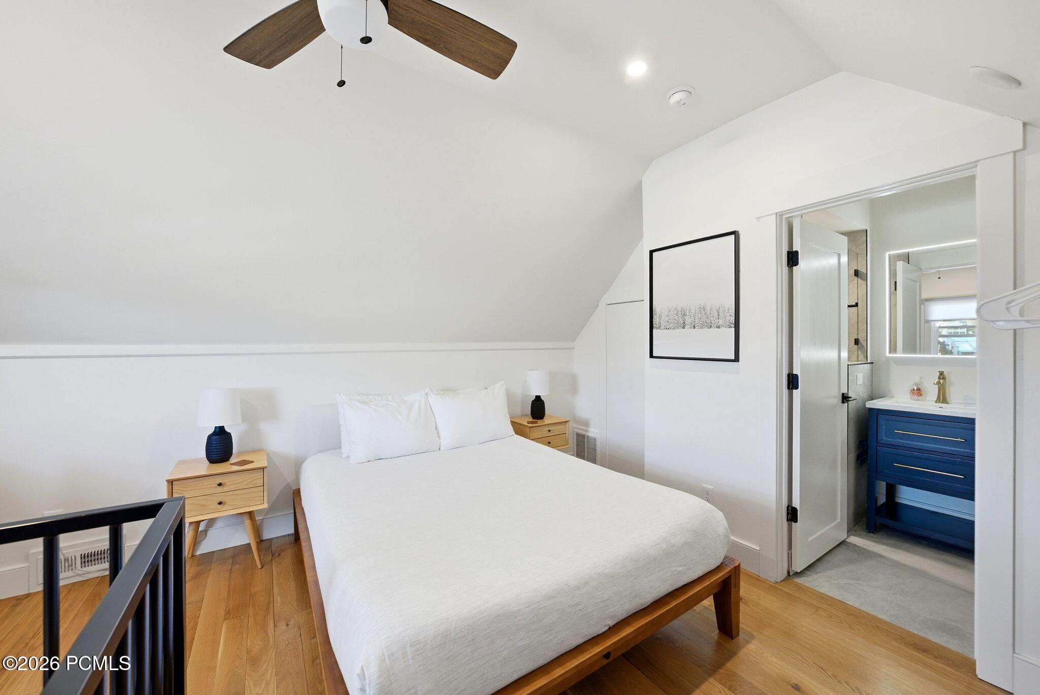 244 Woodside Avenue 5