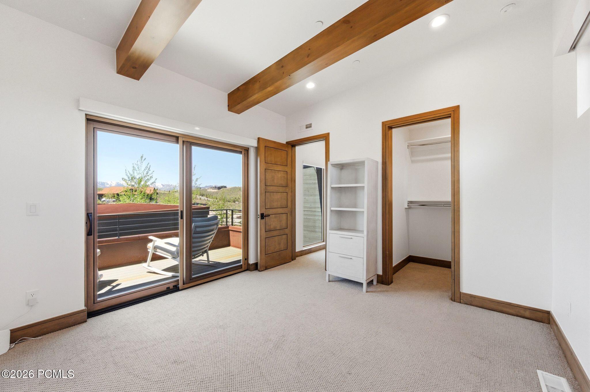 7036 W Golden Bear Loop