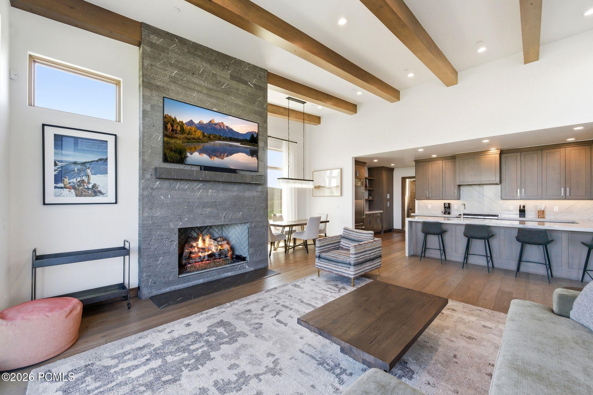 7036 W Golden Bear Loop