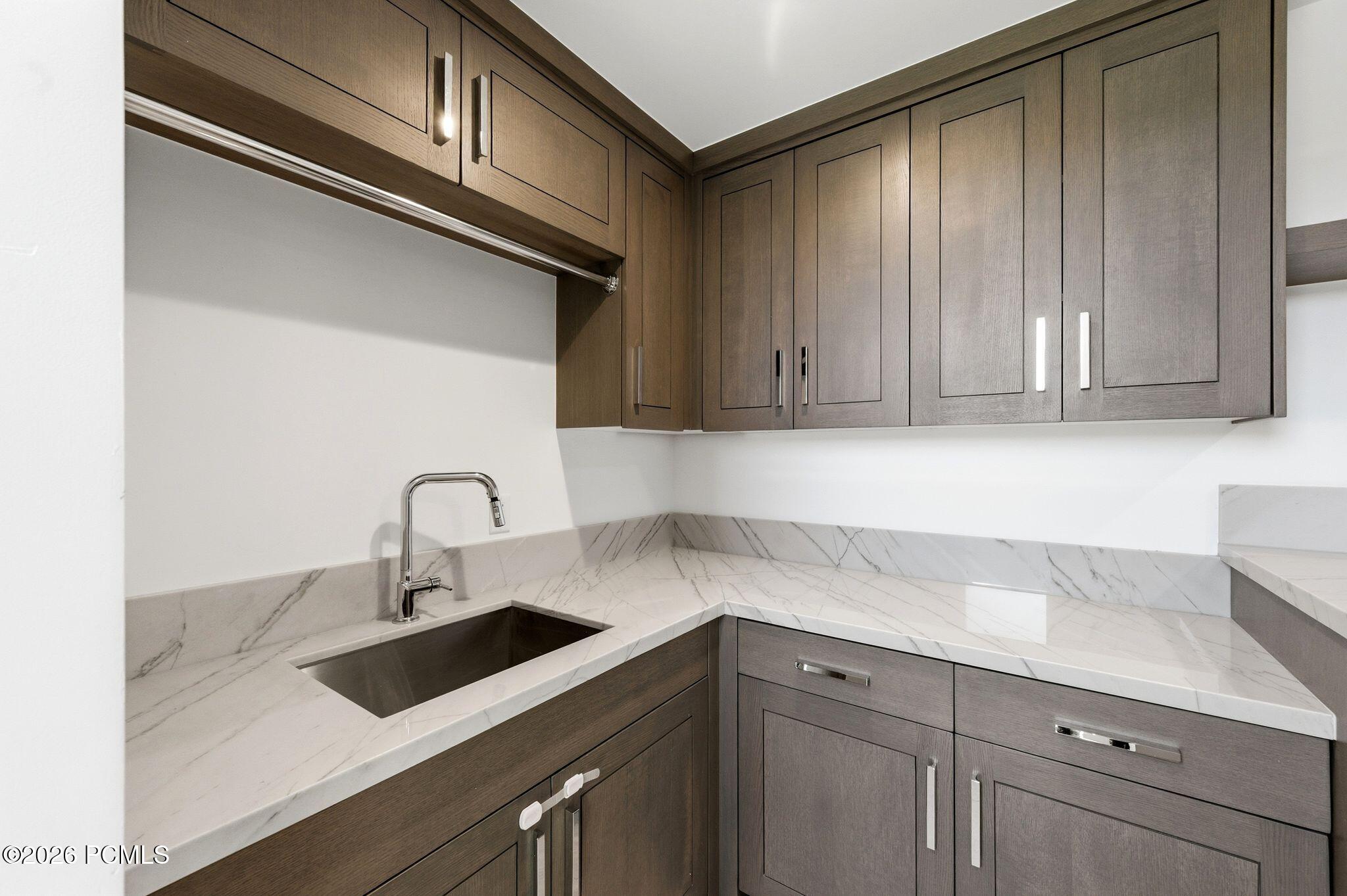 7036 W Golden Bear Loop