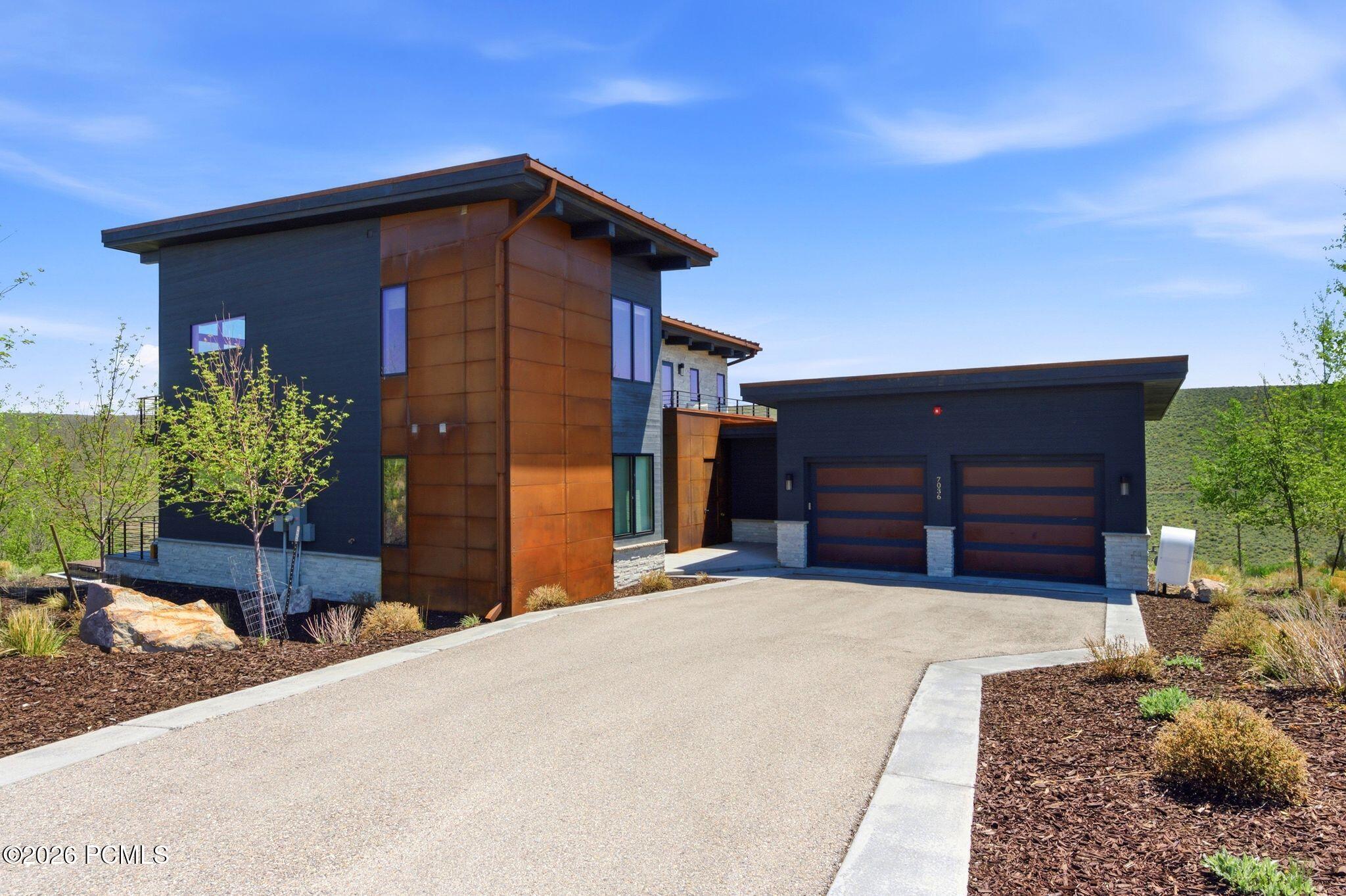 7036 W Golden Bear Loop