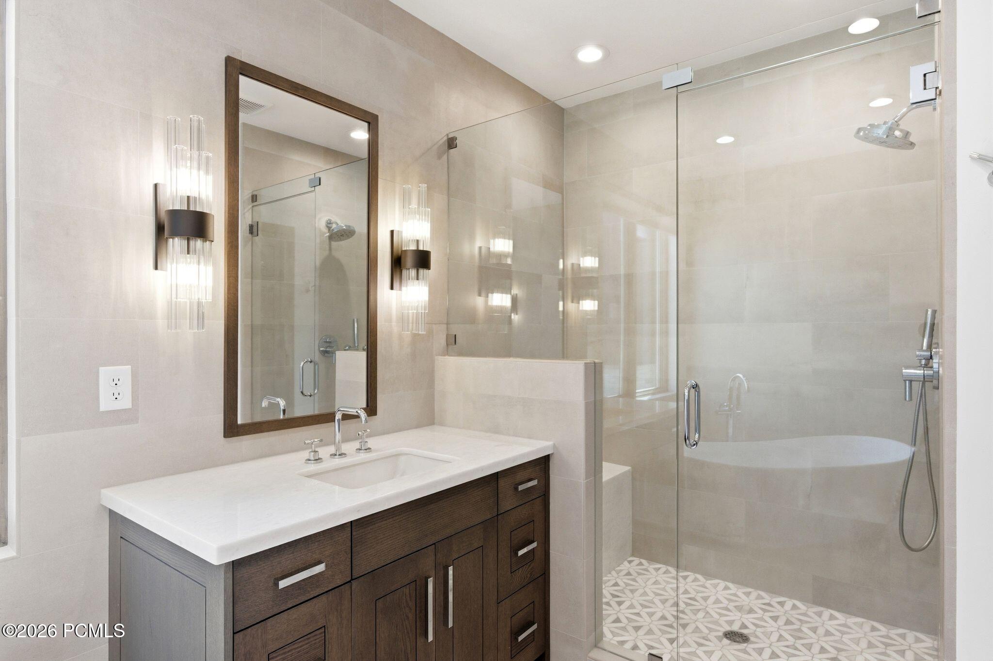 7036 W Golden Bear Loop