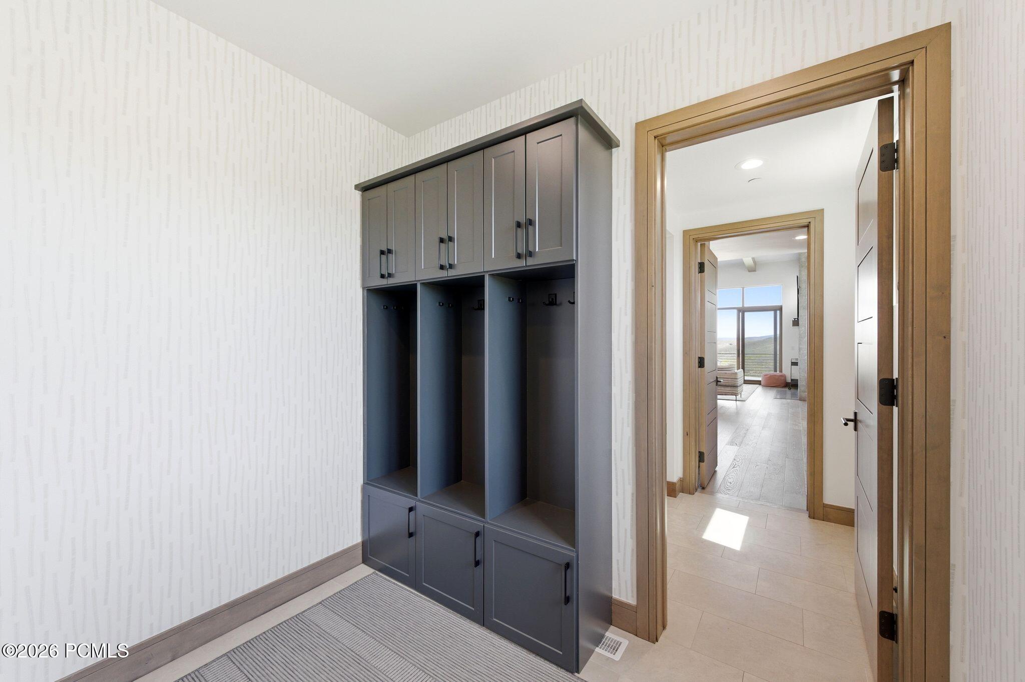 7036 W Golden Bear Loop
