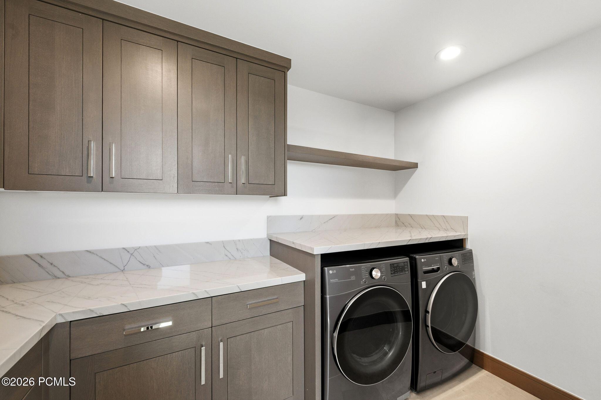 7036 W Golden Bear Loop