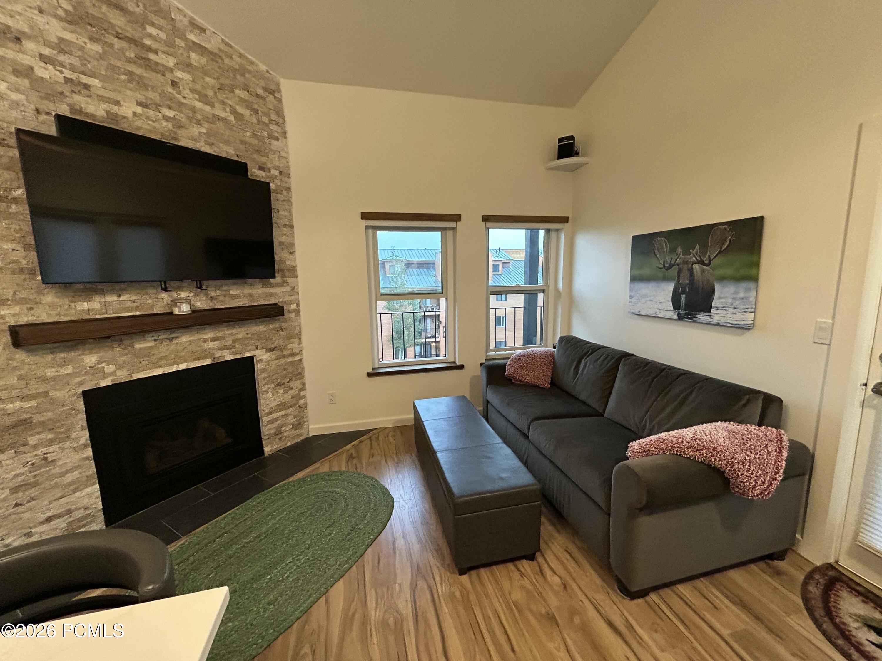 464 N Highway 143 A-410
