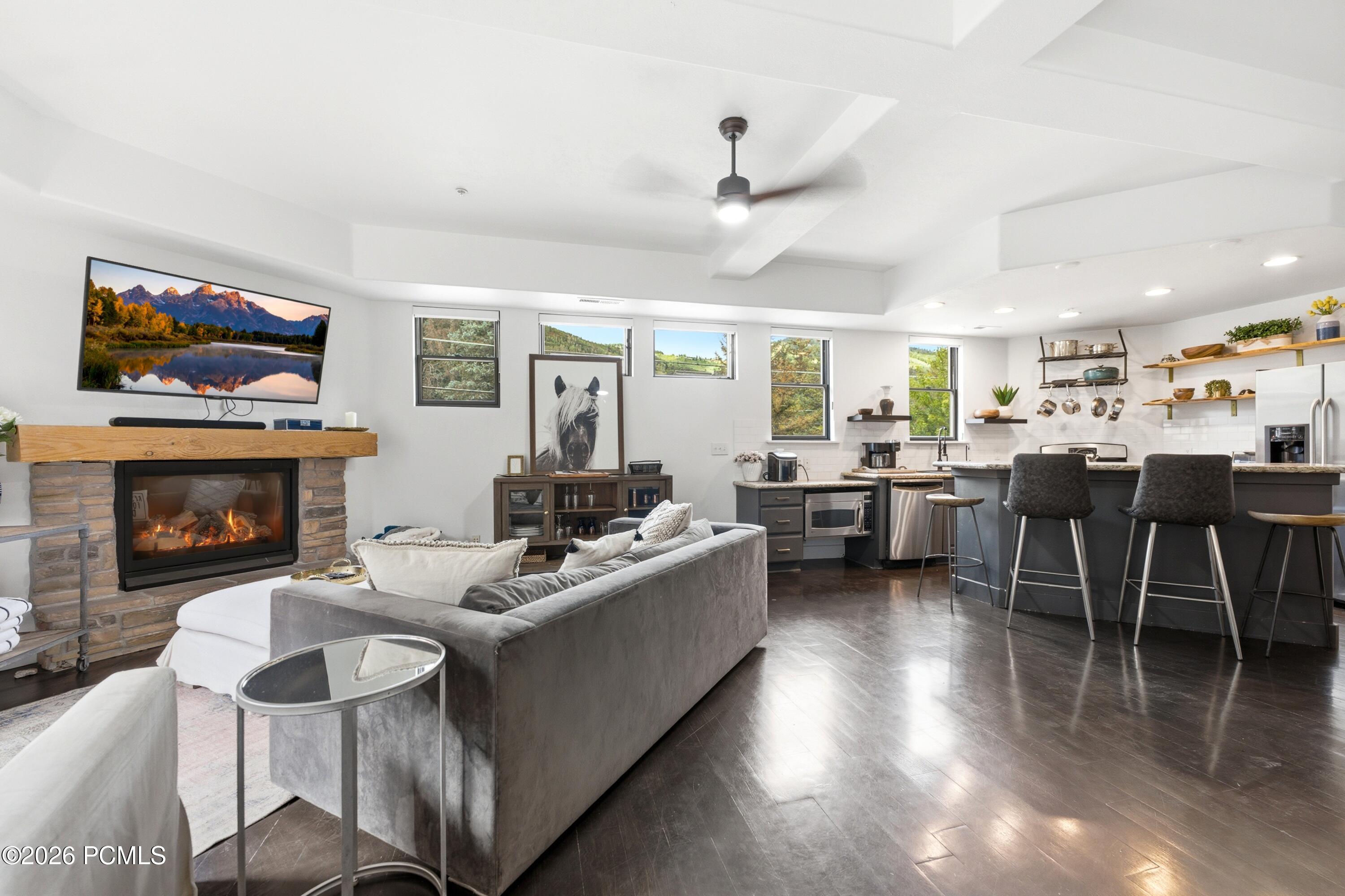 1499 Park Avenue 5