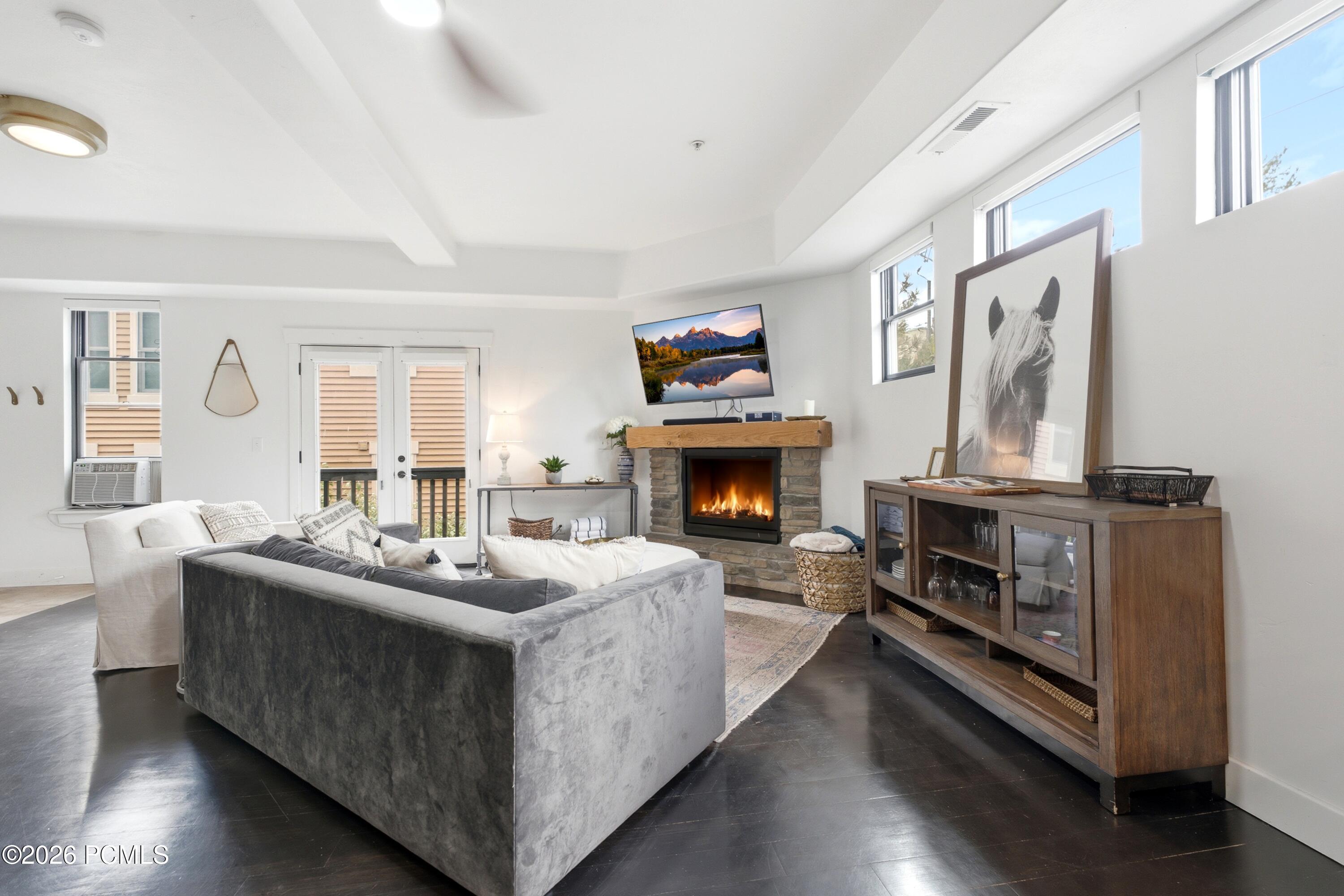 1499 Park Avenue 5