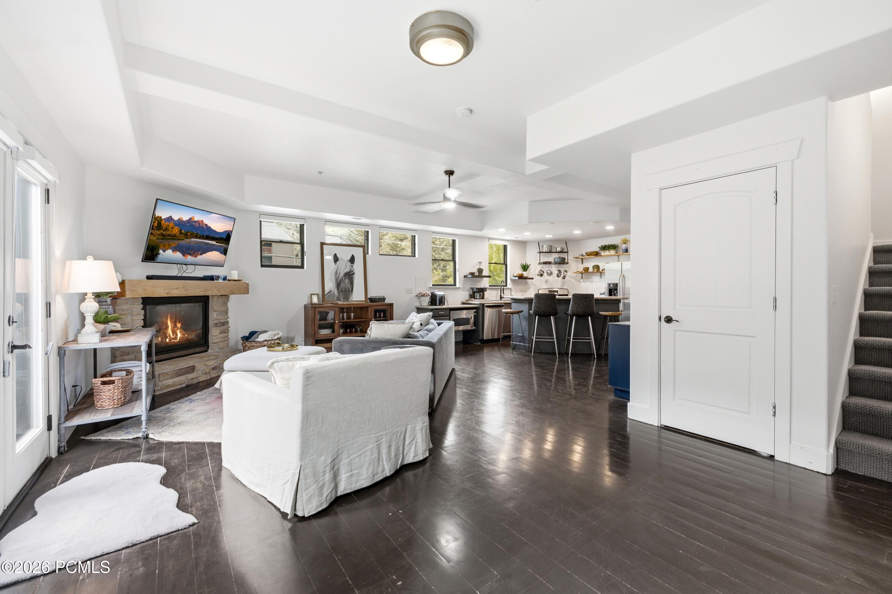 1499 Park Avenue 5