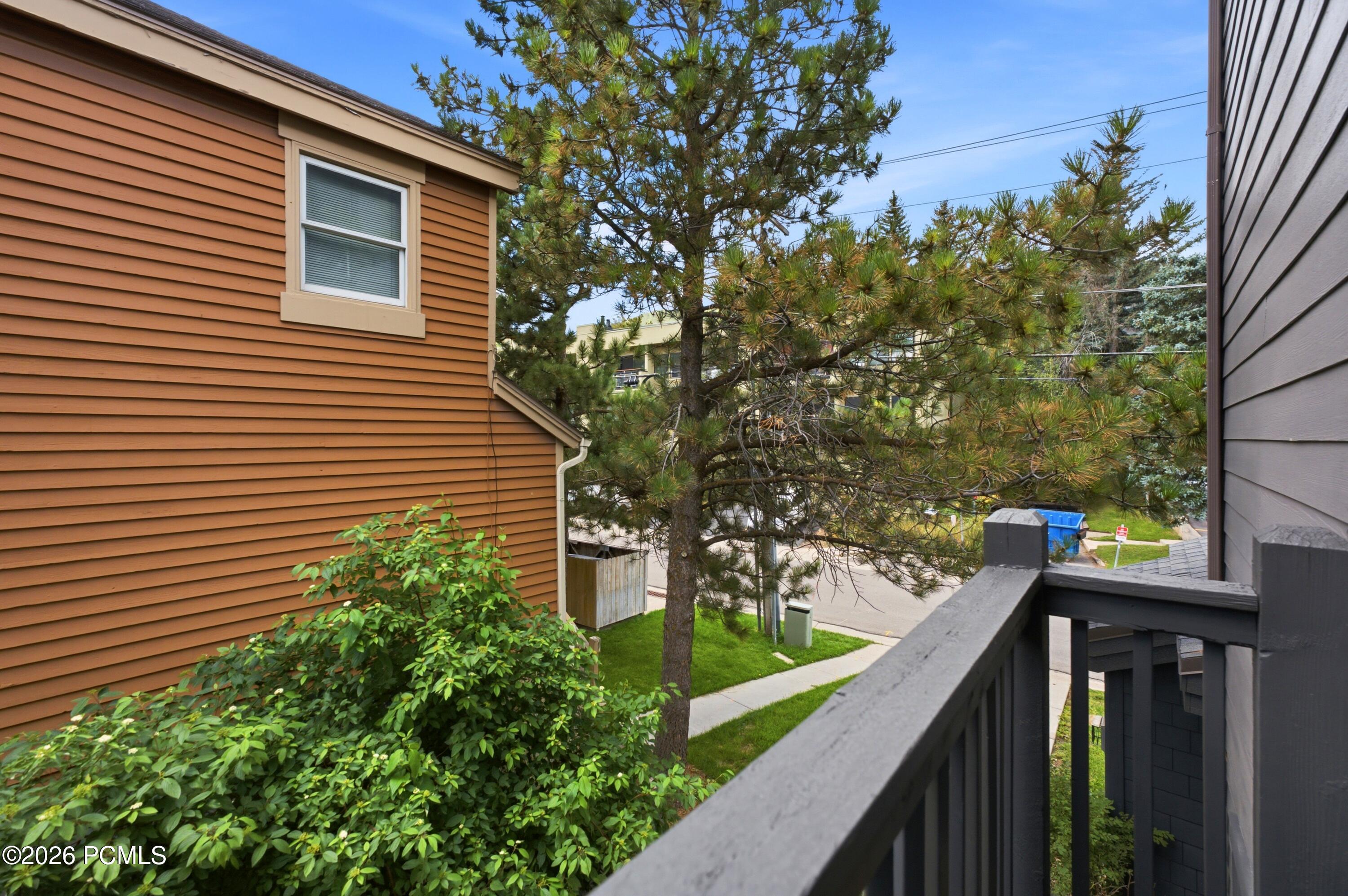 1499 Park Avenue 5