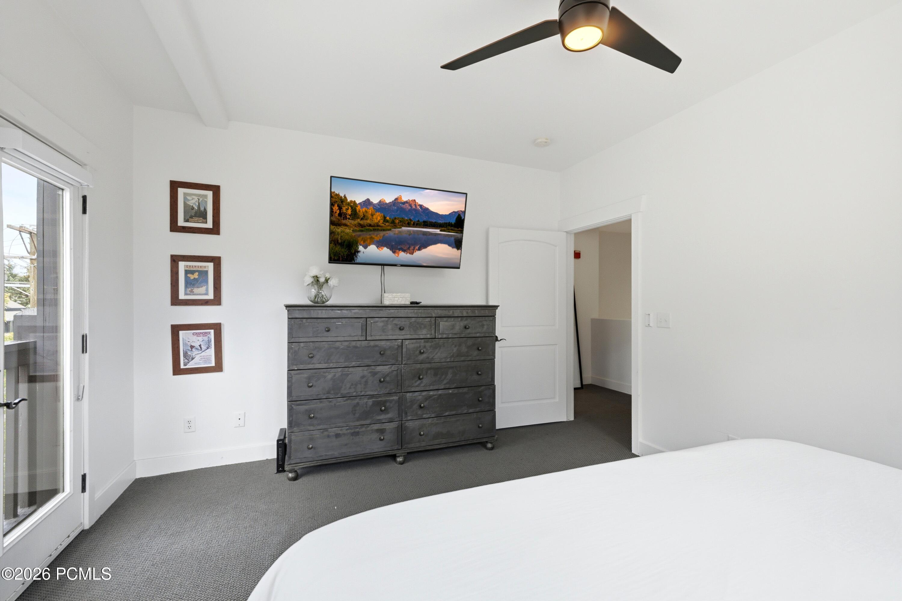 1499 Park Avenue 5