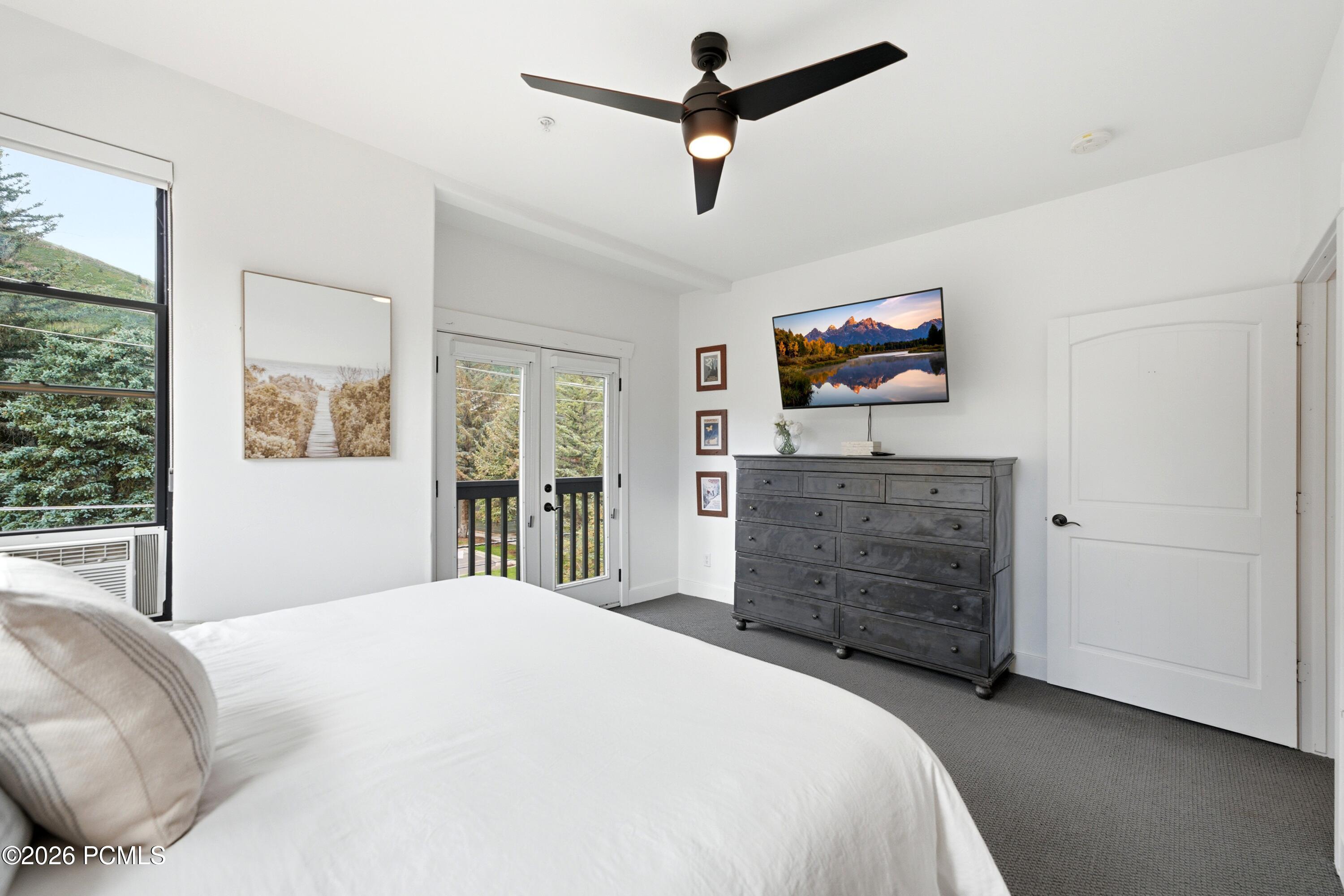 1499 Park Avenue 5