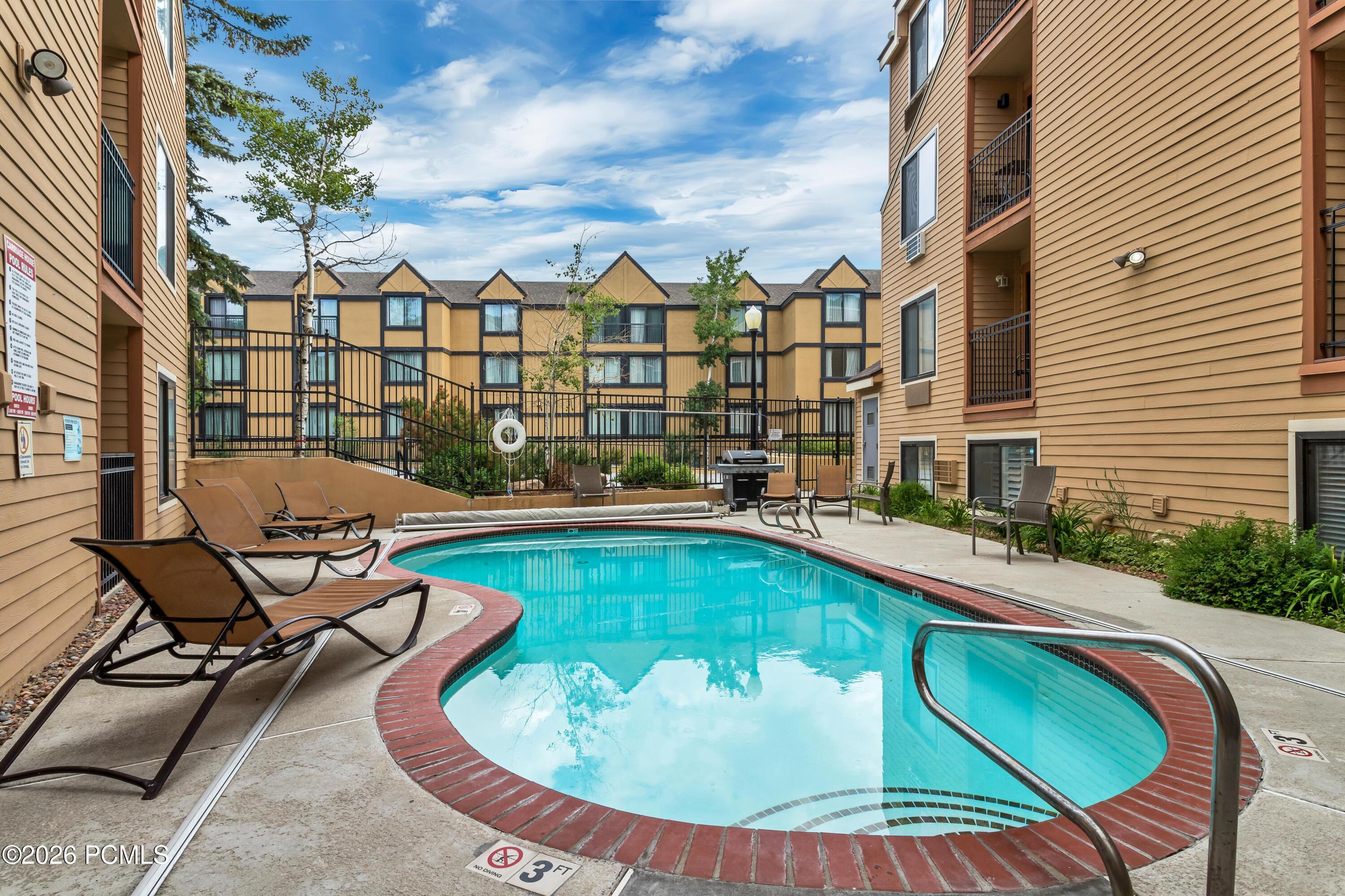 1940 Prospector Avenue 401