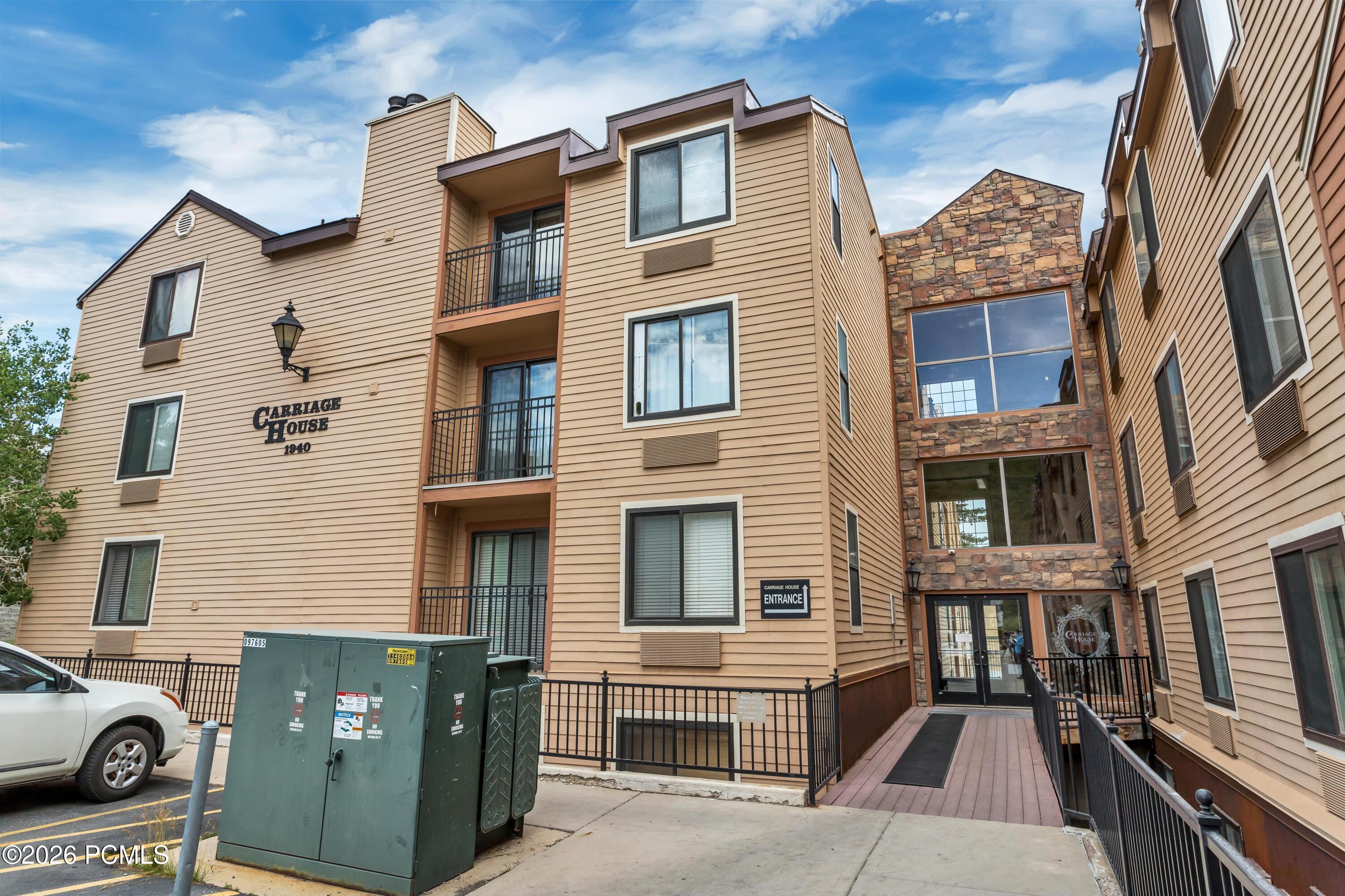 1940 Prospector Avenue 401