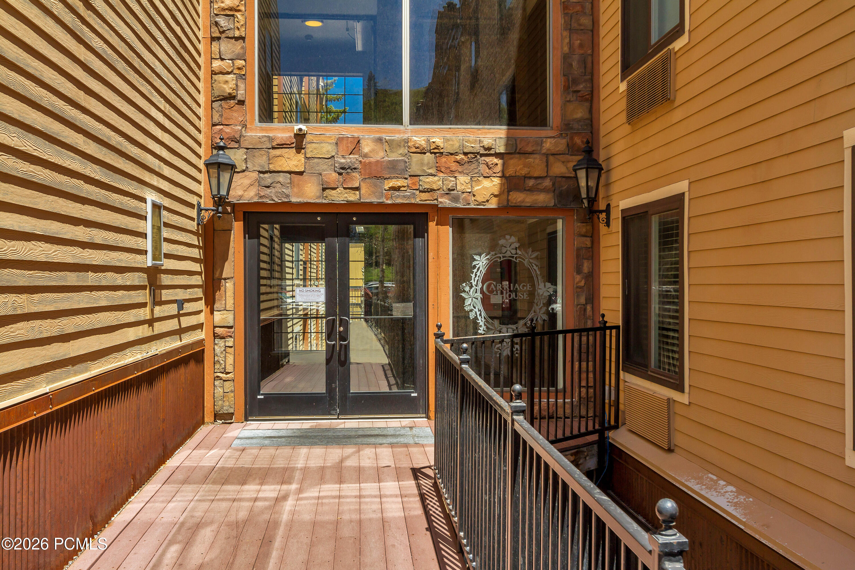 1940 Prospector Avenue 401