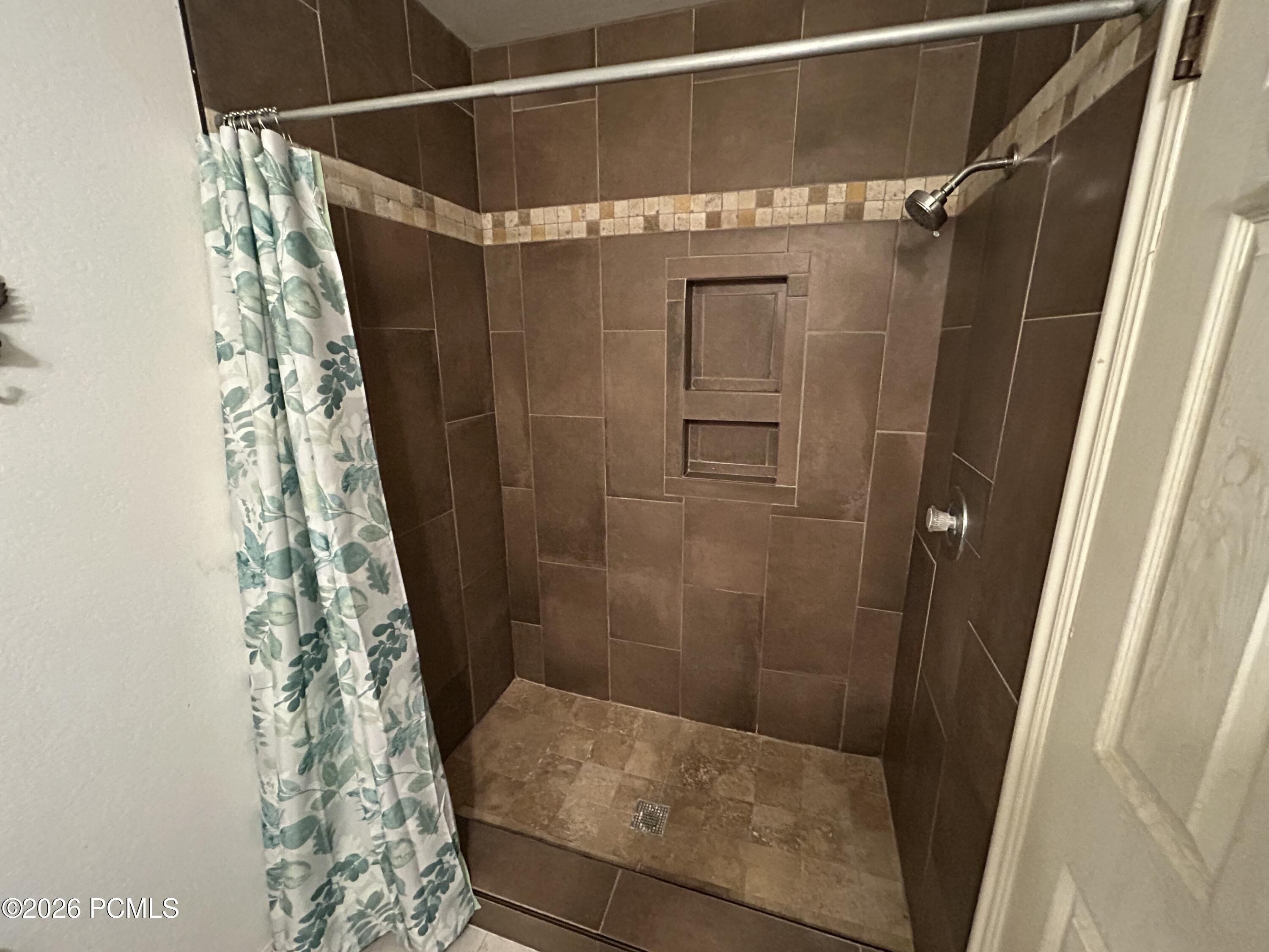 1940 Prospector Avenue 401