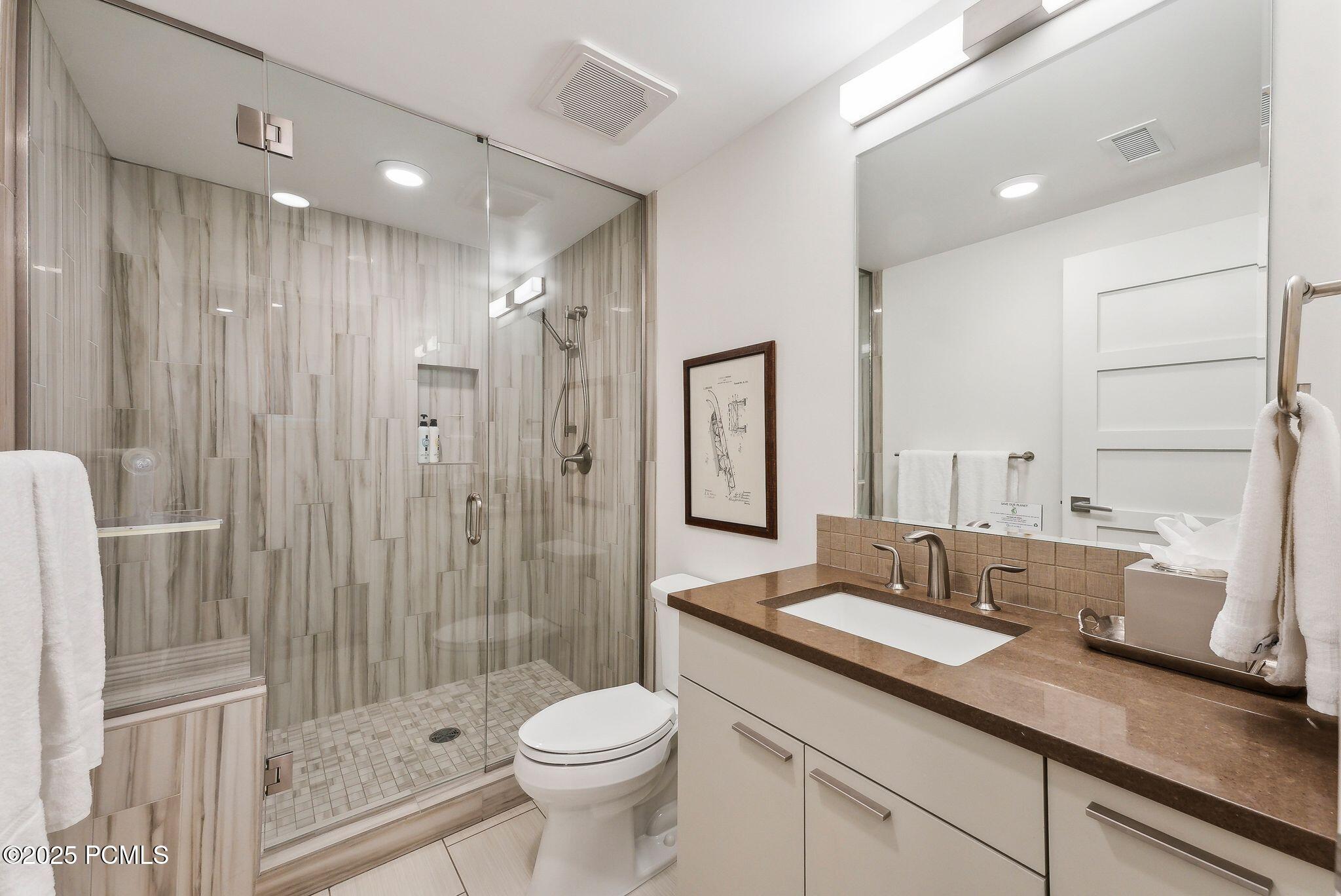 820 Park Avenue 203