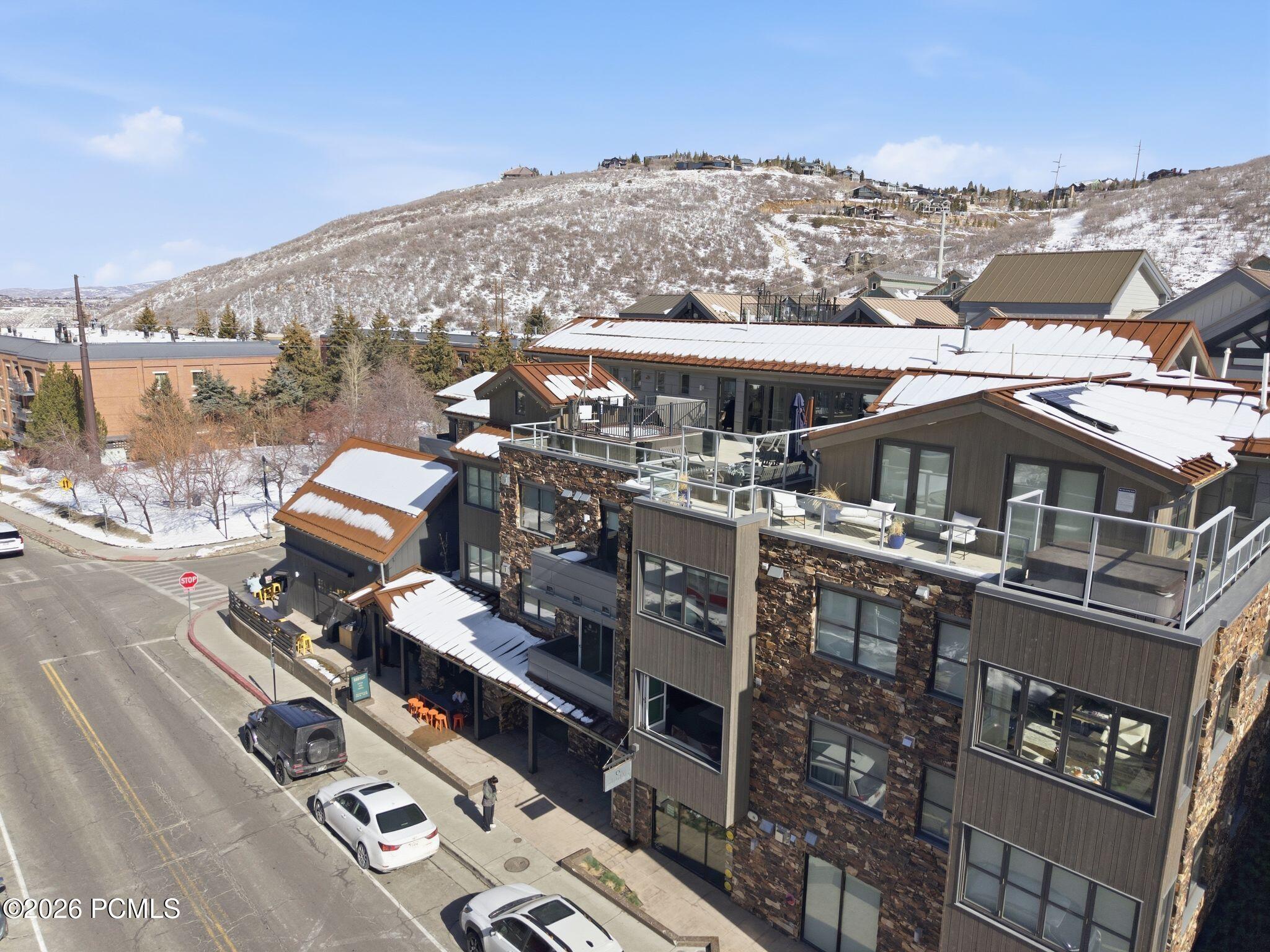 820 Park Avenue 203
