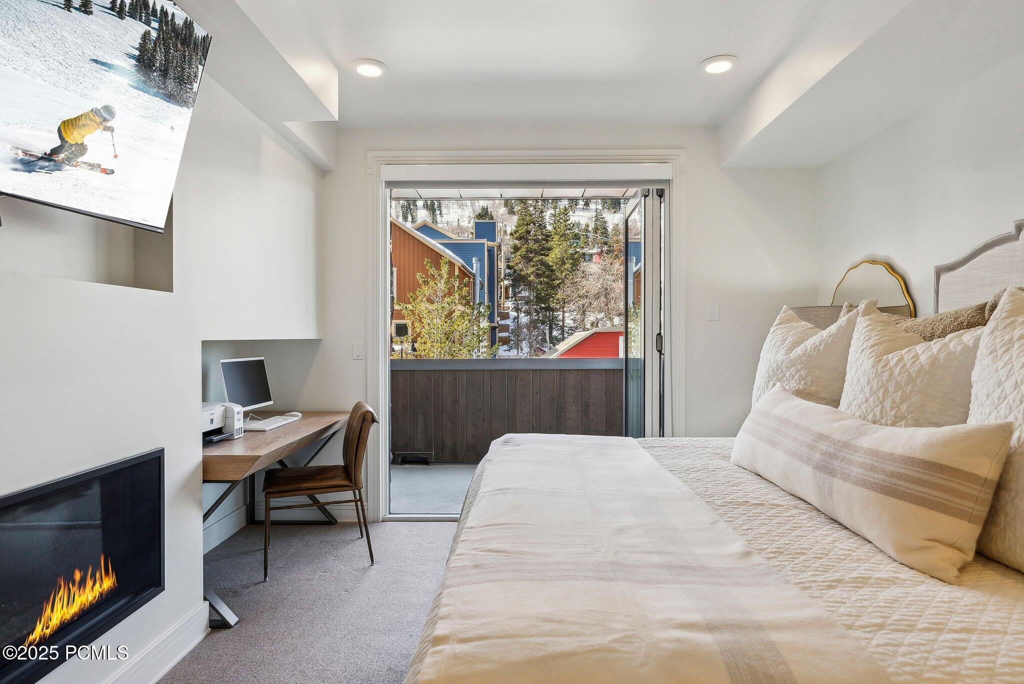 820 Park Avenue 203