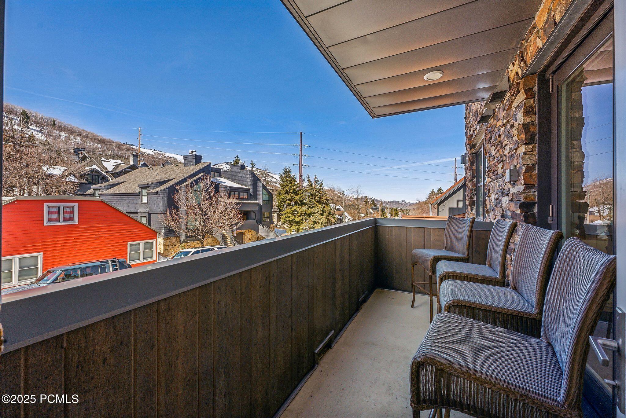 820 Park Avenue 203