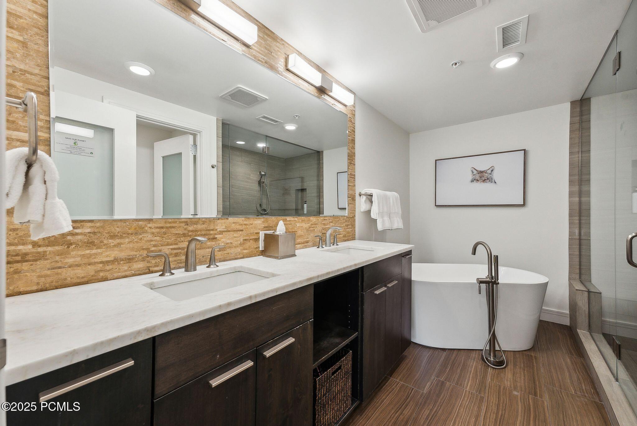 820 Park Avenue 203