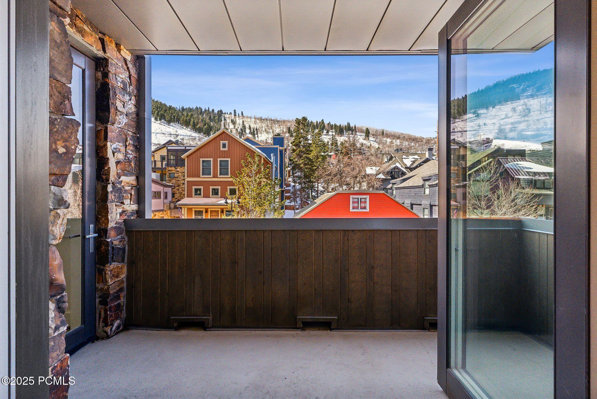 820 Park Avenue 203