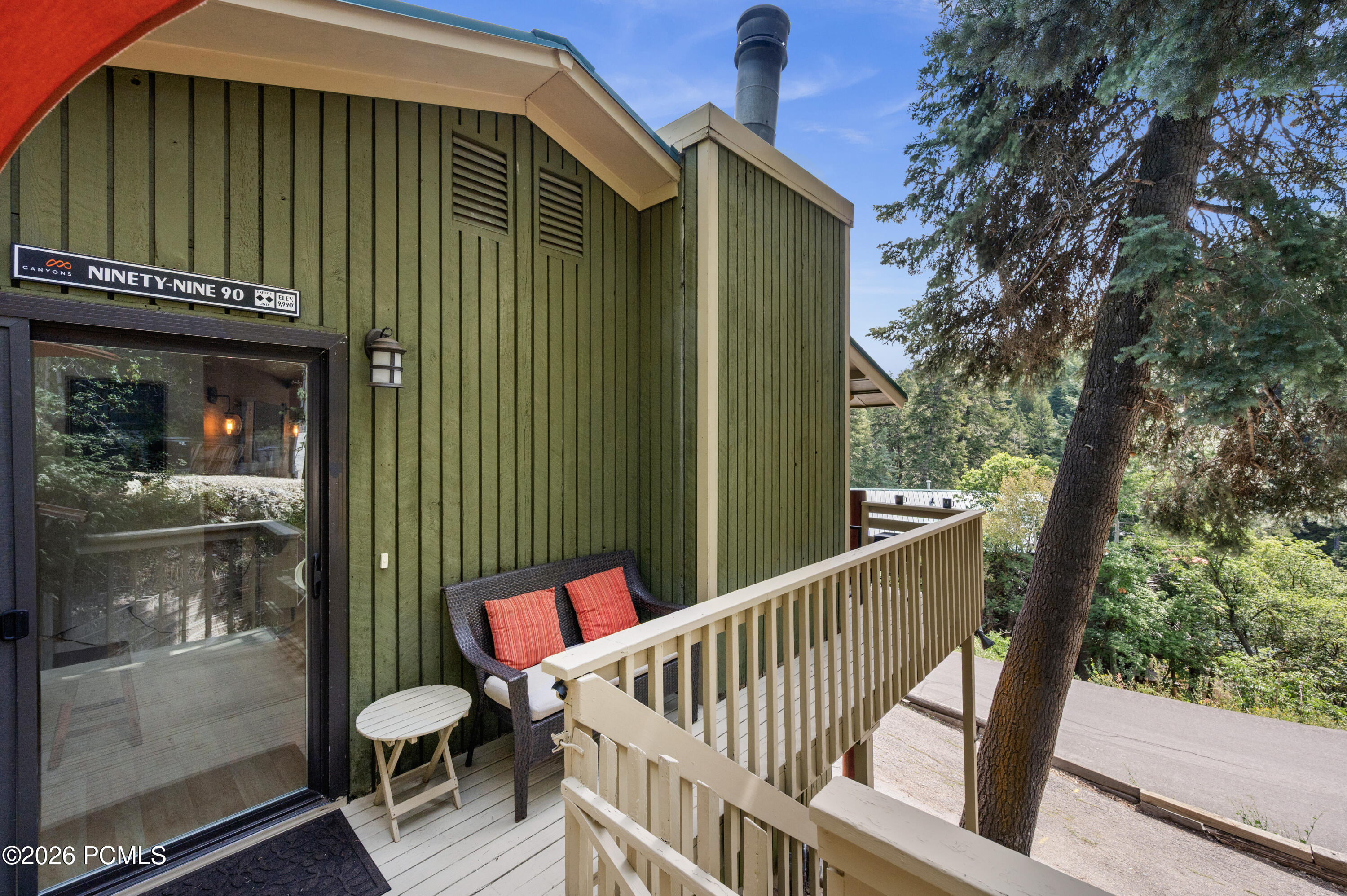 200 Paradise Road