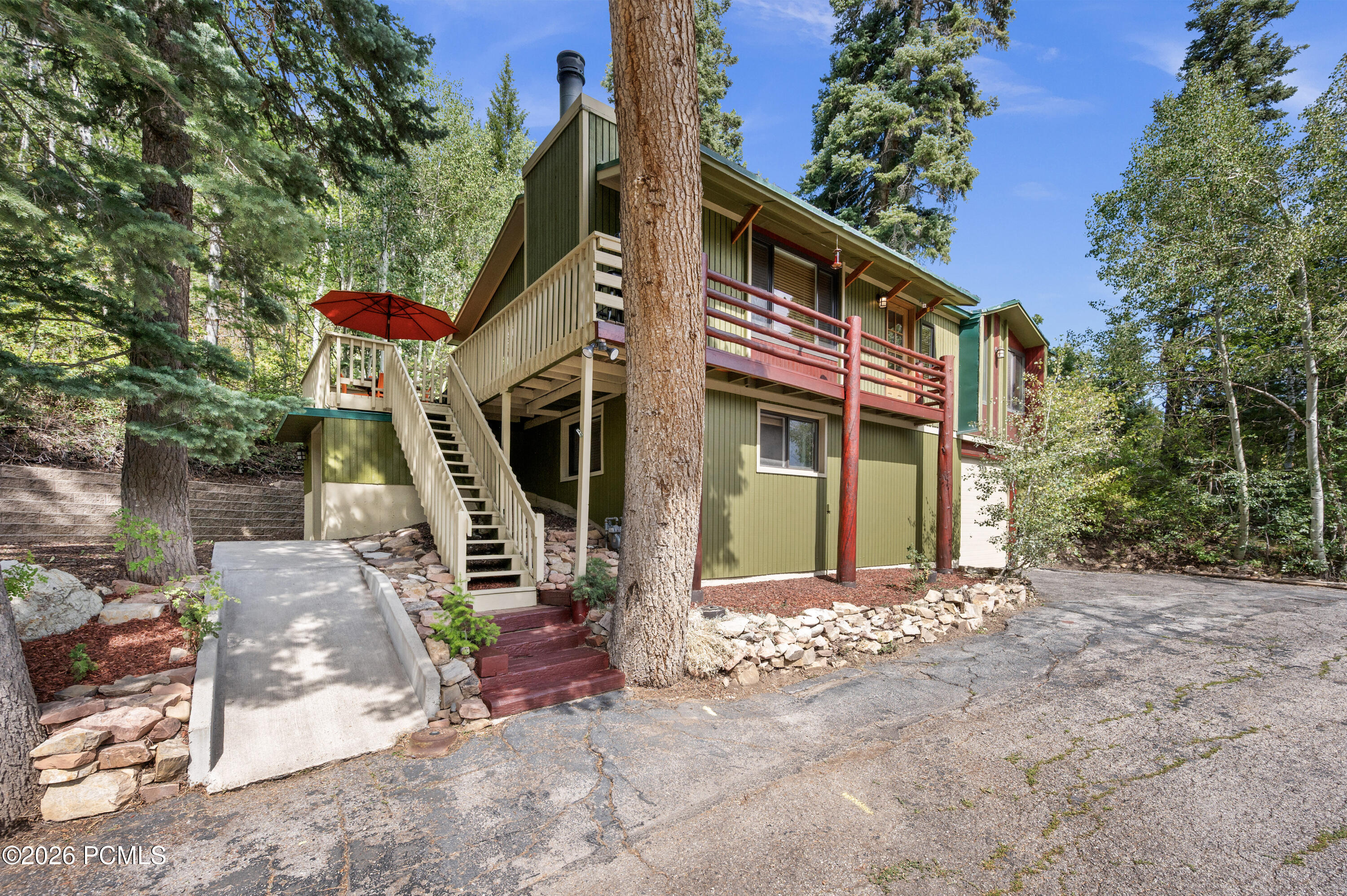 200 Paradise Road
