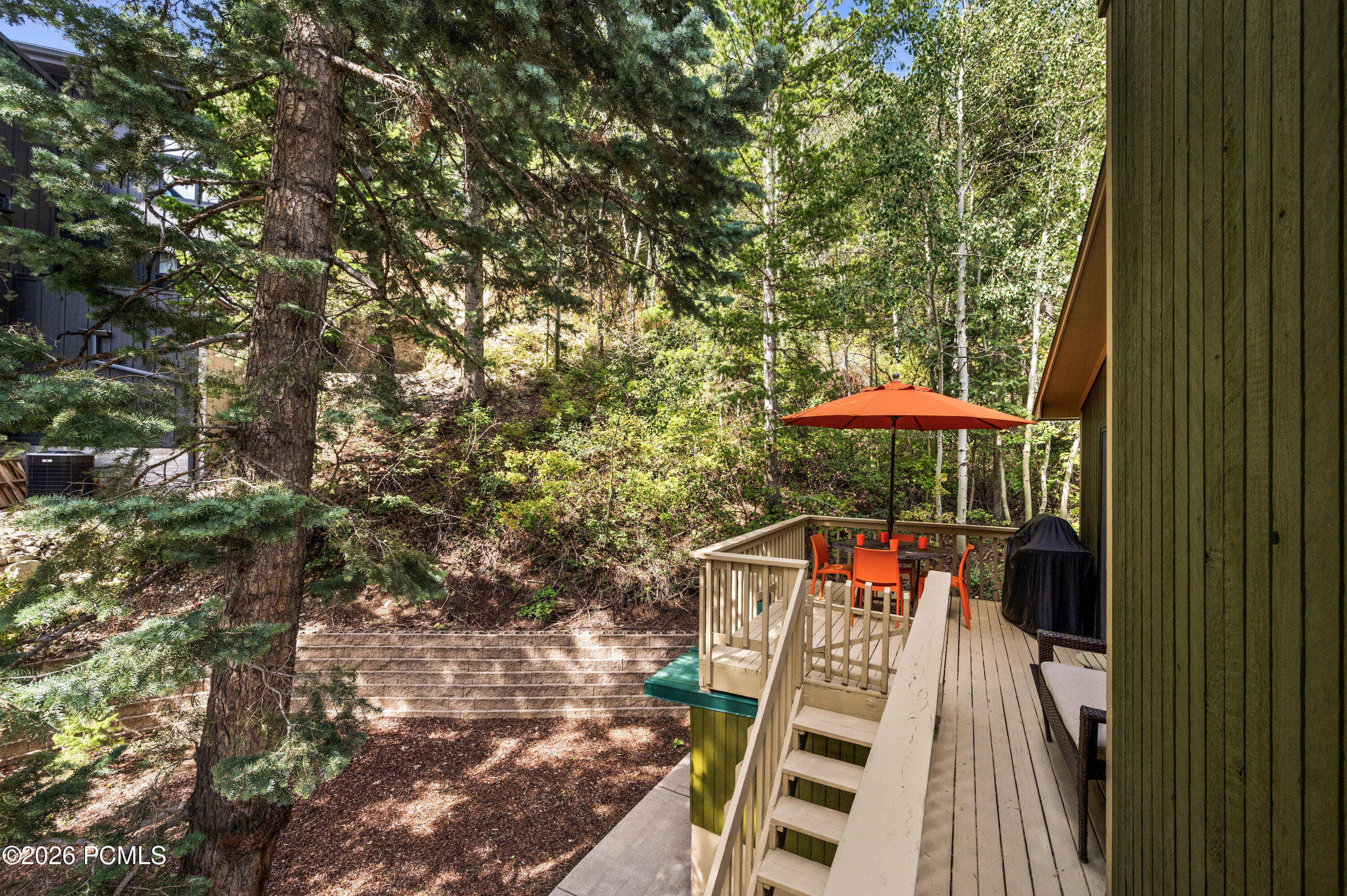 200 Paradise Road