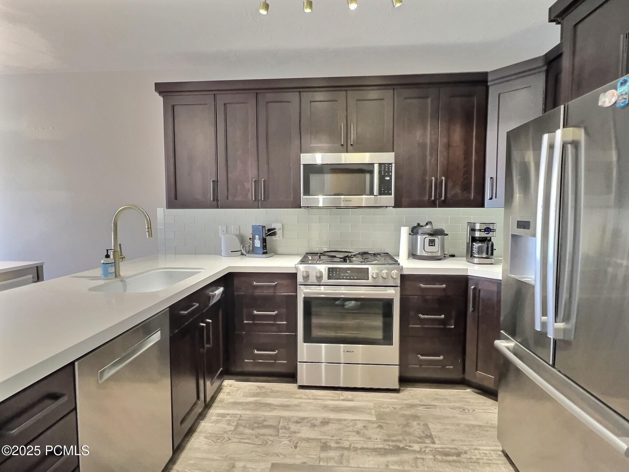 6785 N 2200 Apt 206