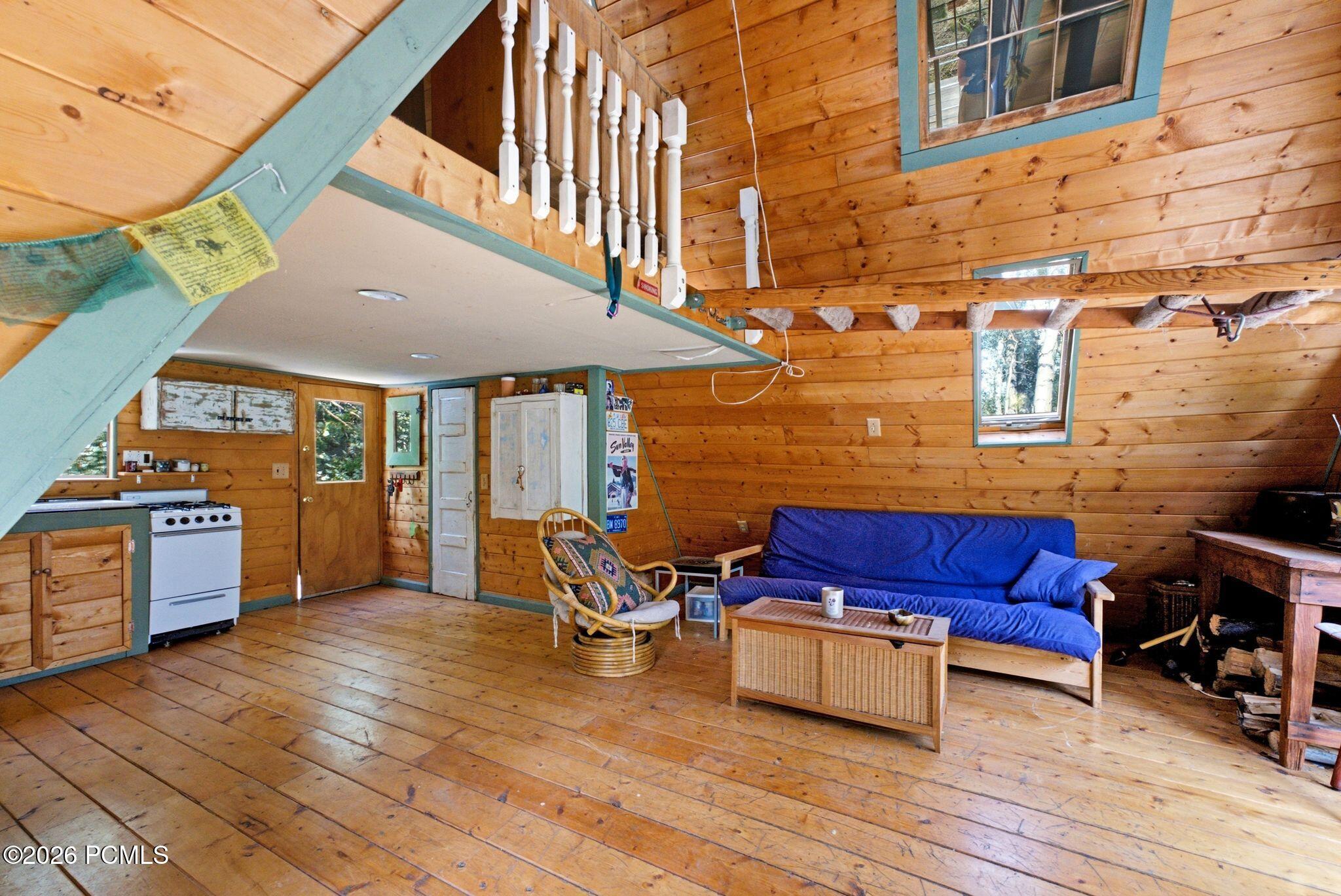 1697 W Marmot Lane