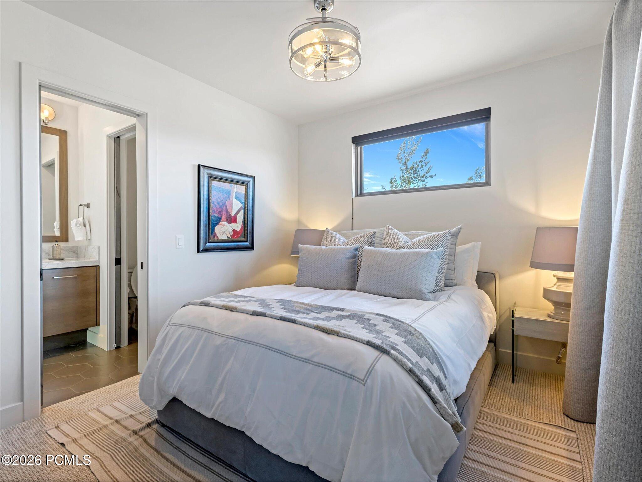 6634 W Golden Bear Loop