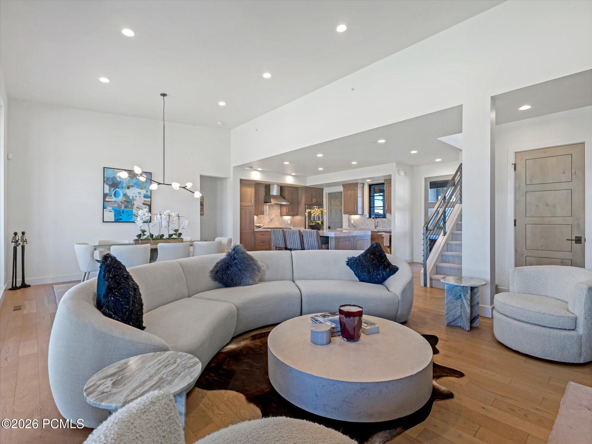 6634 W Golden Bear Loop
