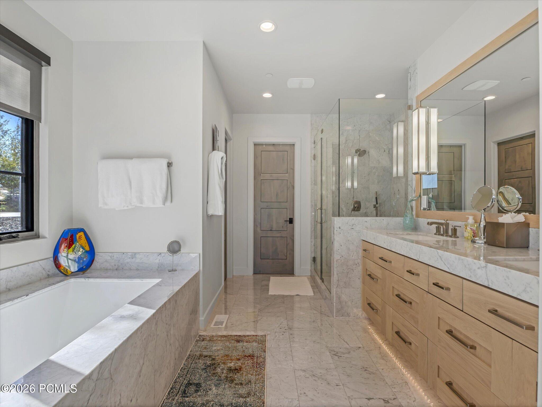 6634 W Golden Bear Loop