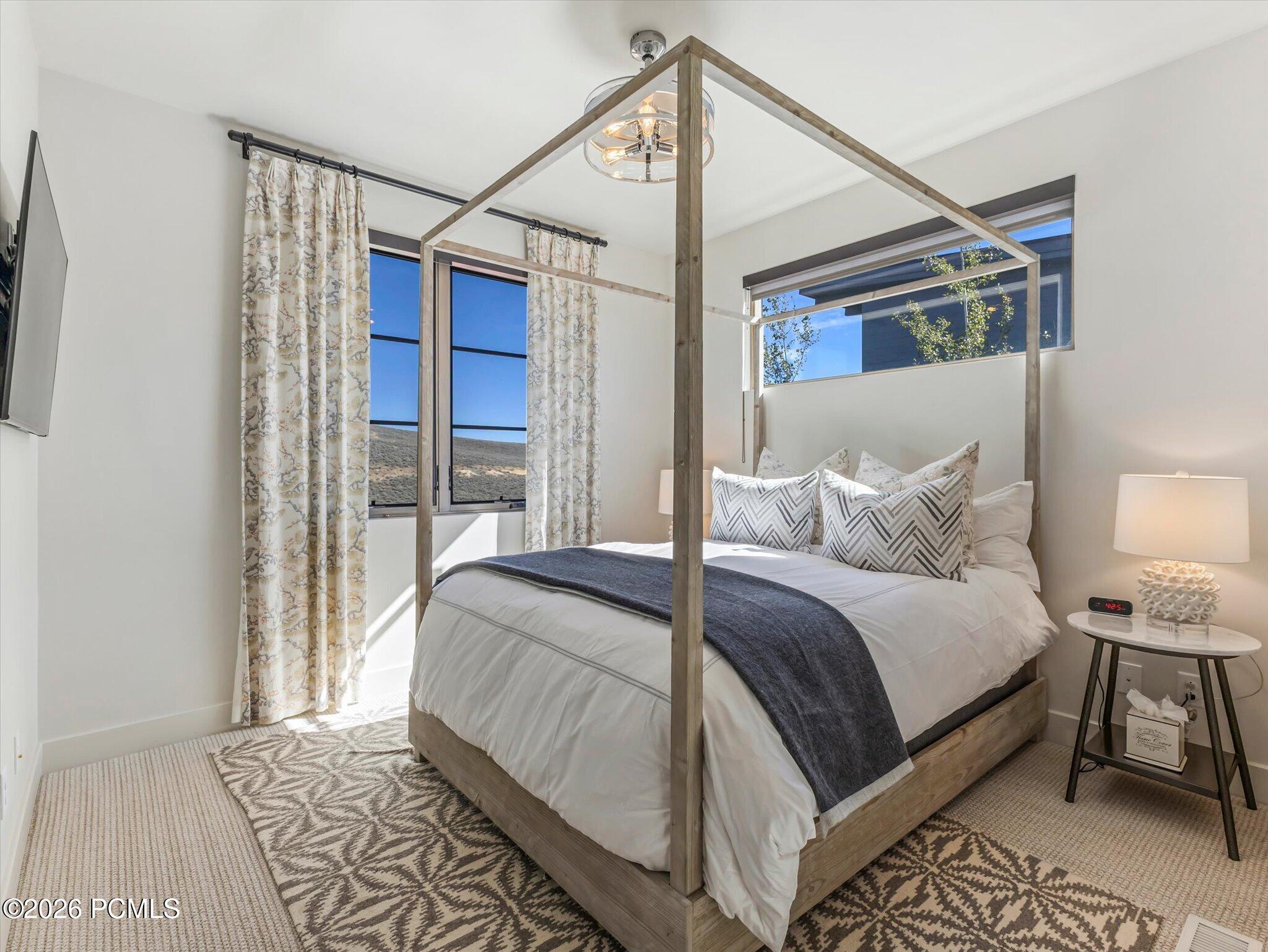 6634 W Golden Bear Loop