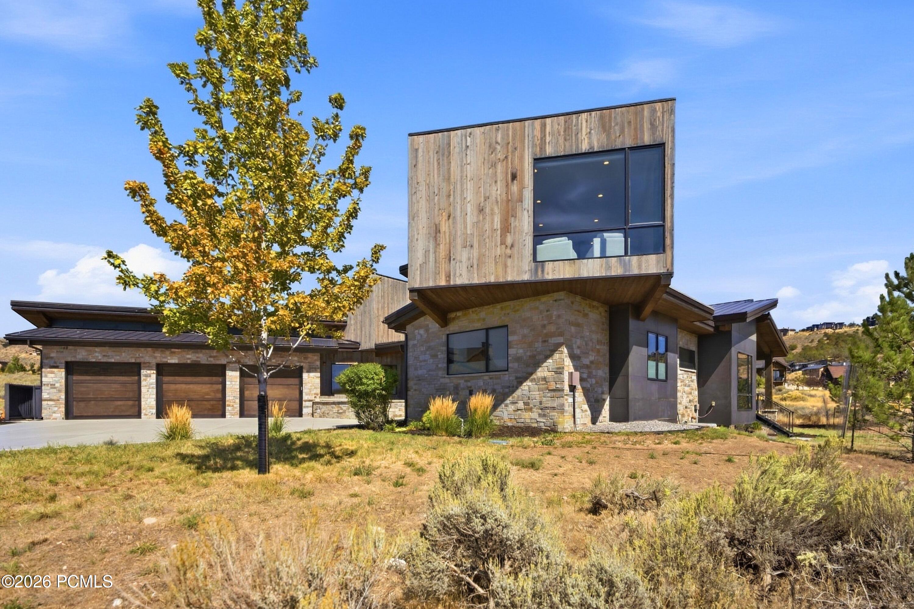1090 N Oquirrh Mountain Drive