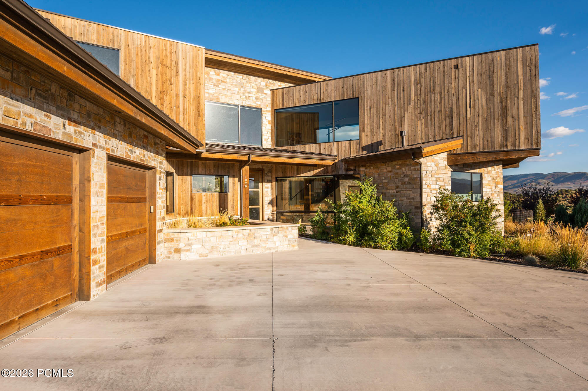 1090 N Oquirrh Mountain Drive