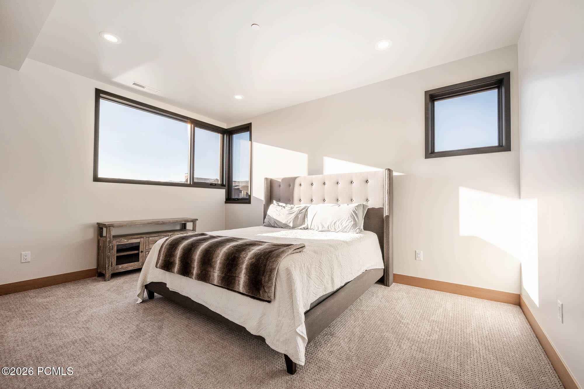 1090 N Oquirrh Mountain Drive